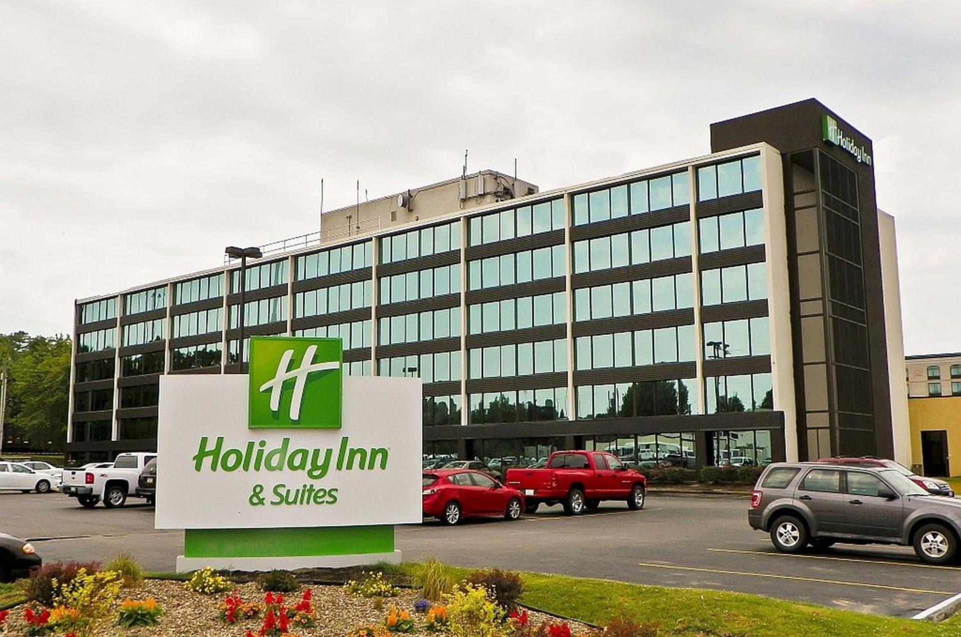 Holiday Inn and Suites Charleston West by IHG photo 45