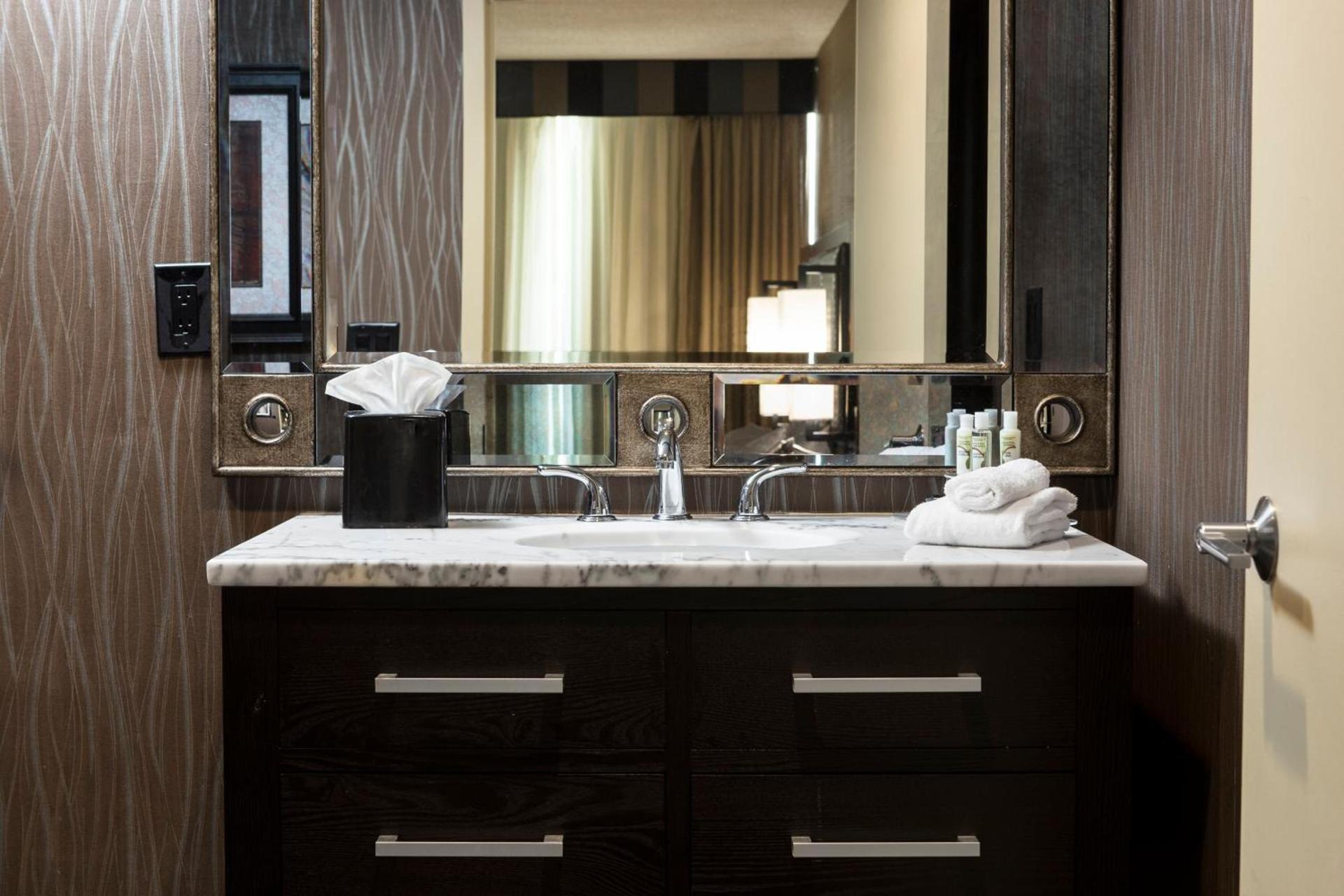 Holiday Inn Hotel & Suites Des Moines-Northwest by IHG photo 18