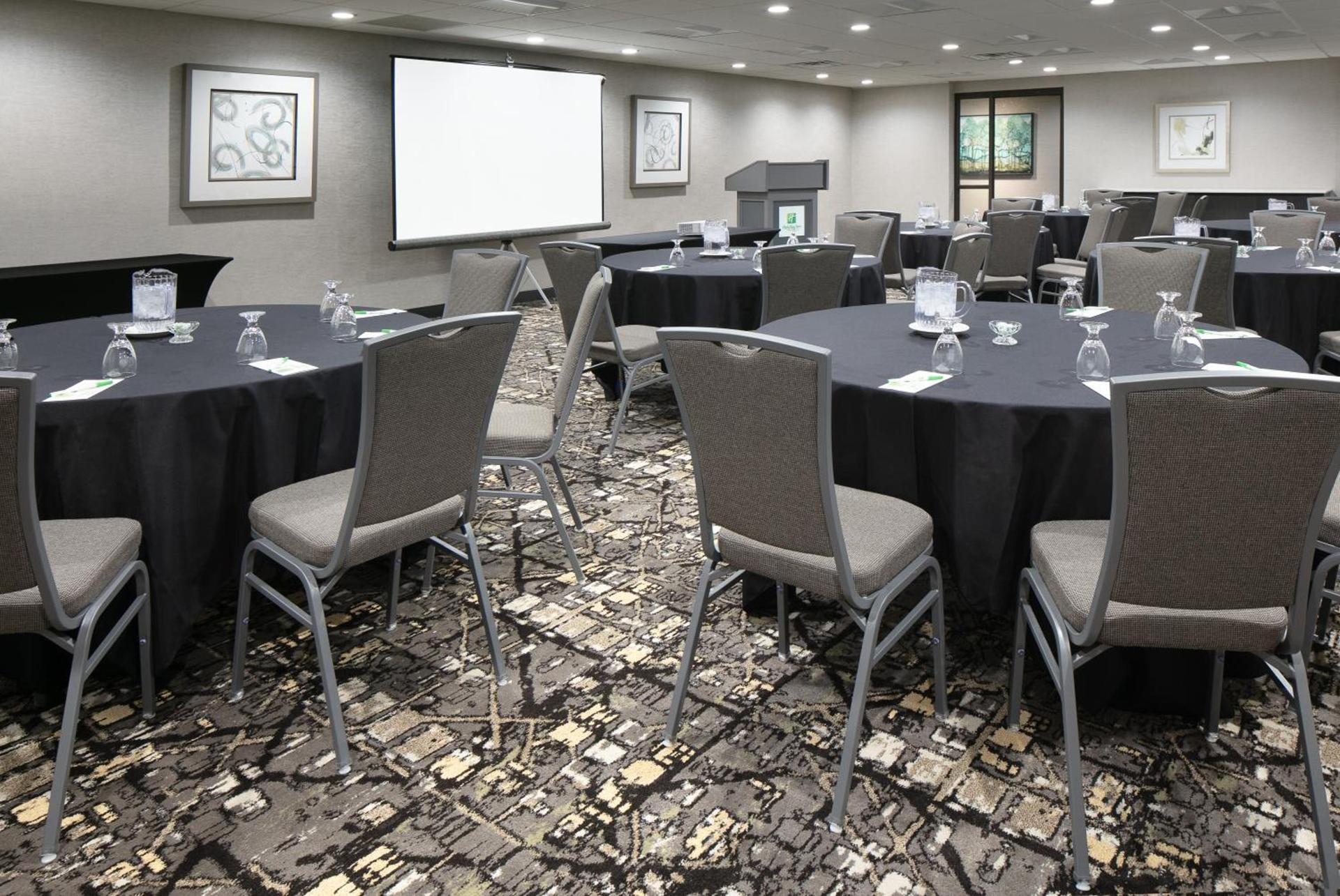 Holiday Inn Hotel & Suites Des Moines-Northwest by IHG photo 42