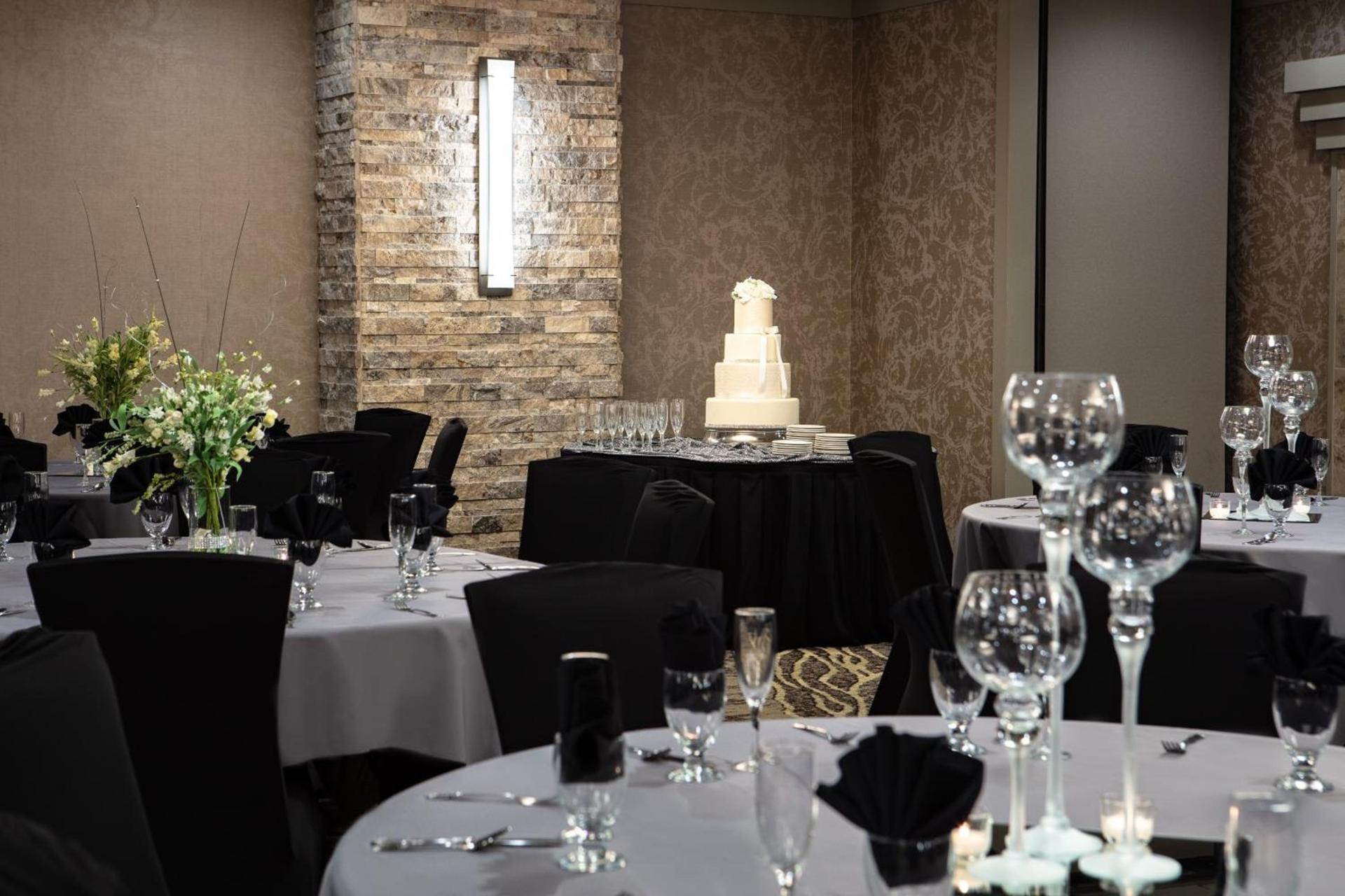 Holiday Inn Hotel & Suites Des Moines-Northwest by IHG photo 8