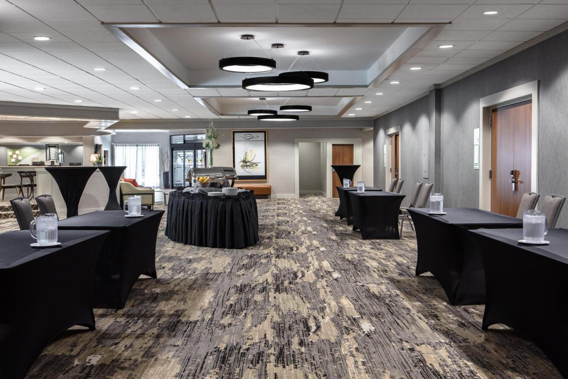 Holiday Inn Hotel & Suites Des Moines-Northwest by IHG photo 7
