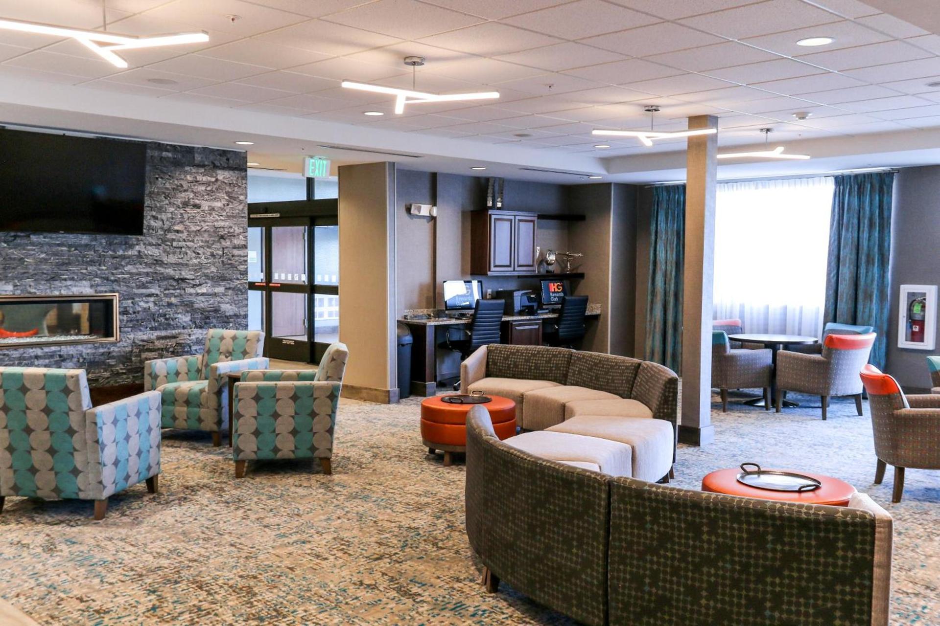Holiday Inn & Suites Denver Tech Center-Centennial by IHG photo 54