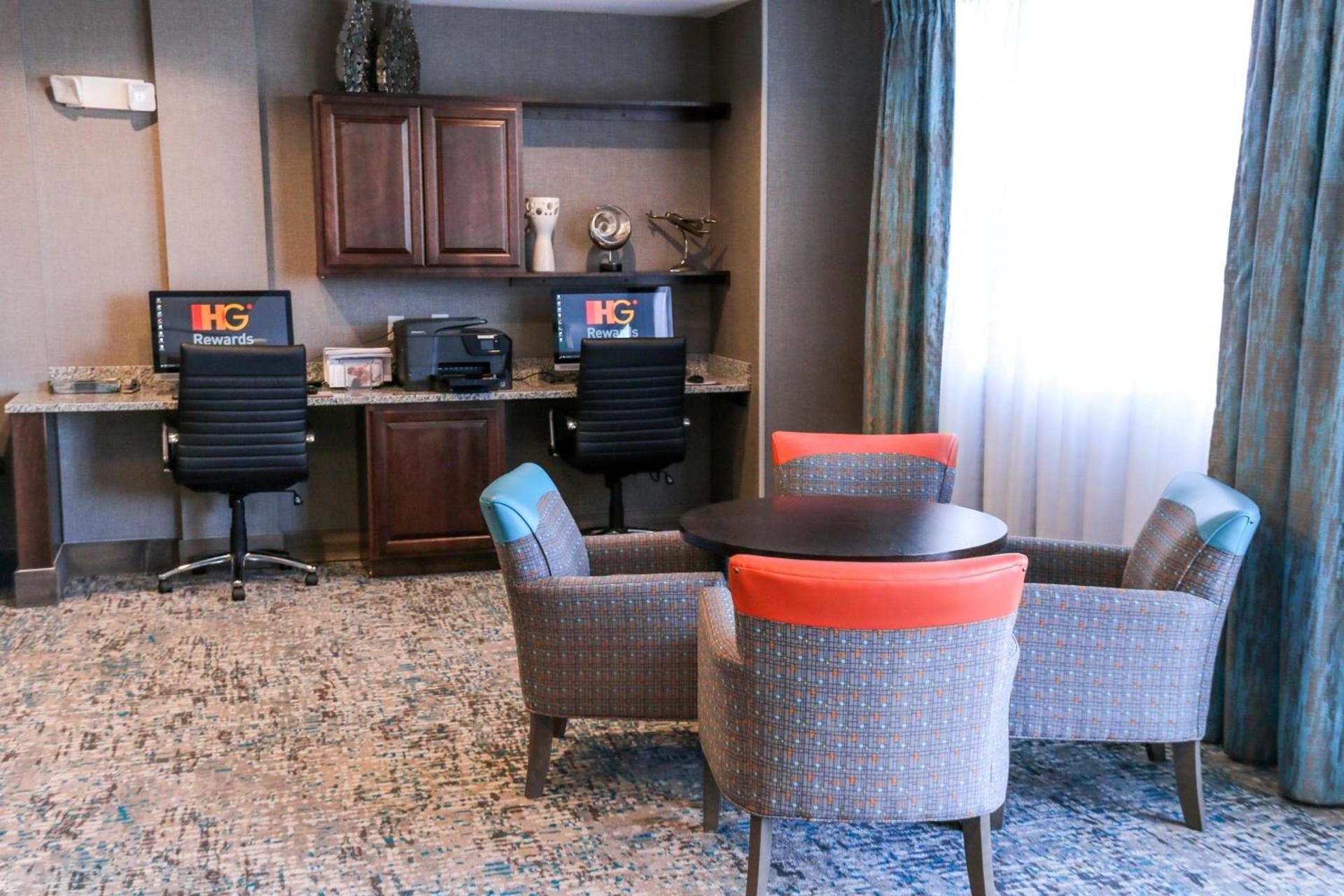 Holiday Inn & Suites Denver Tech Center-Centennial by IHG photo 44