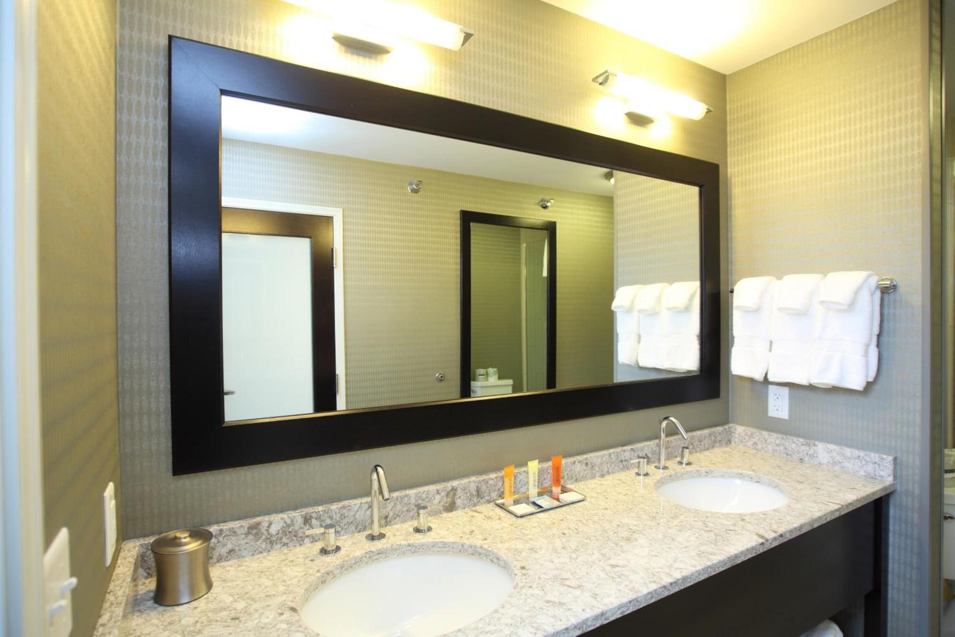 Holiday Inn & Suites Duluth-Downtown by IHG photo 24
