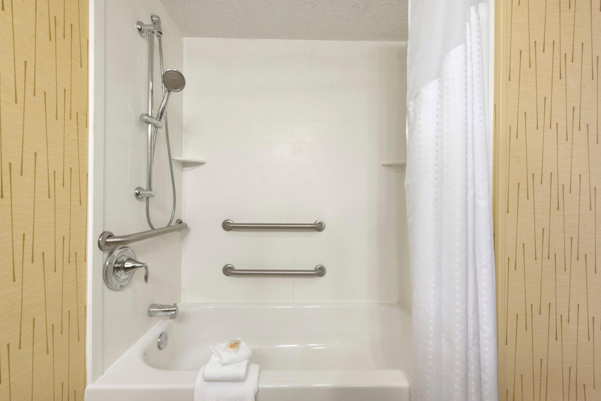 Holiday Inn & Suites Duluth-Downtown by IHG photo 62