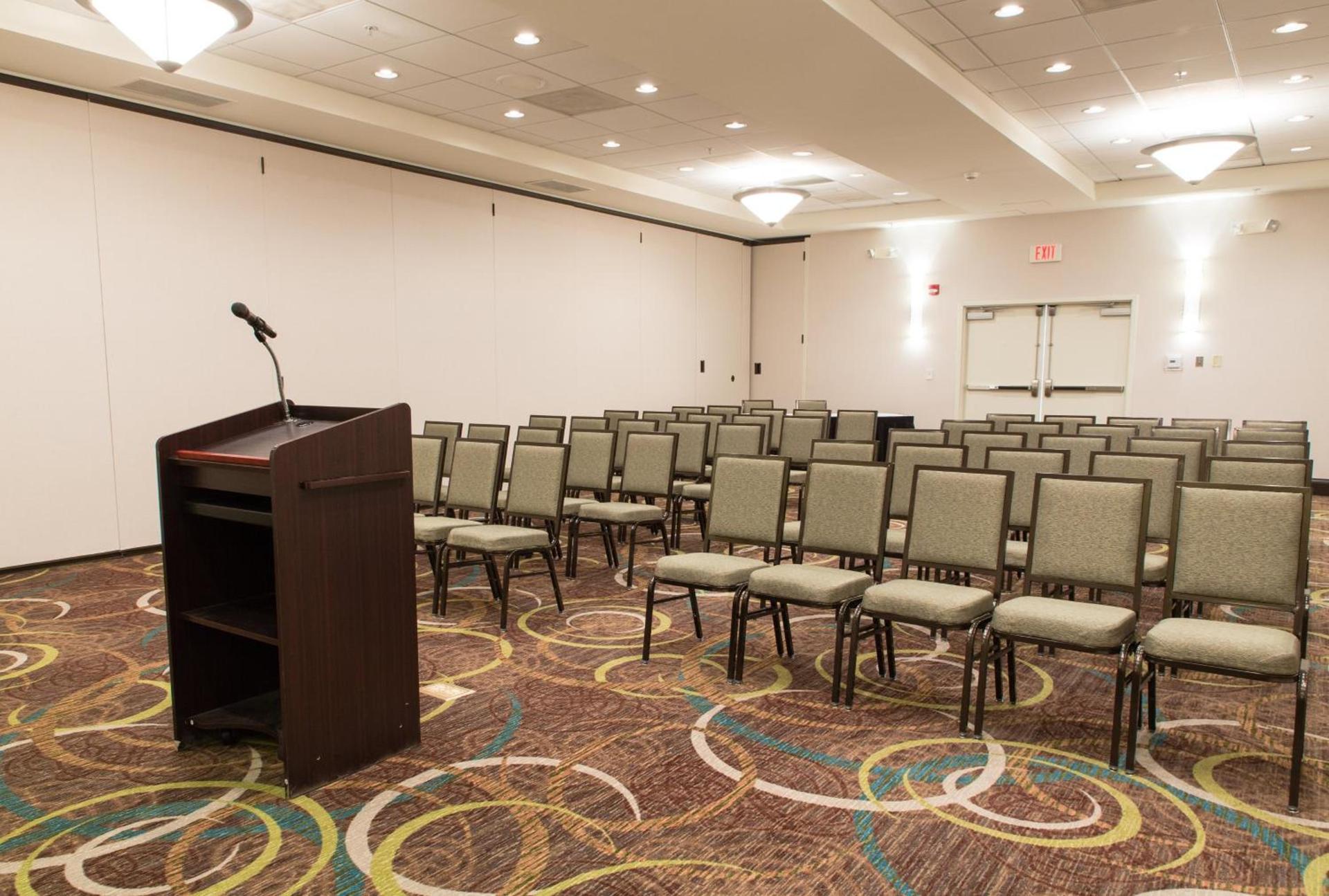 Holiday Inn Hotel & Suites Bloomington Airport by IHG photo 33