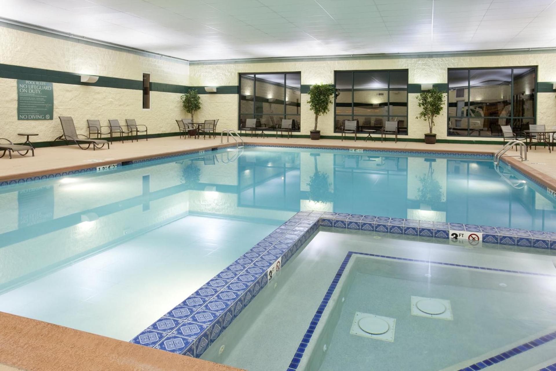 Holiday Inn & Suites Bolingbrook by IHG photo 24