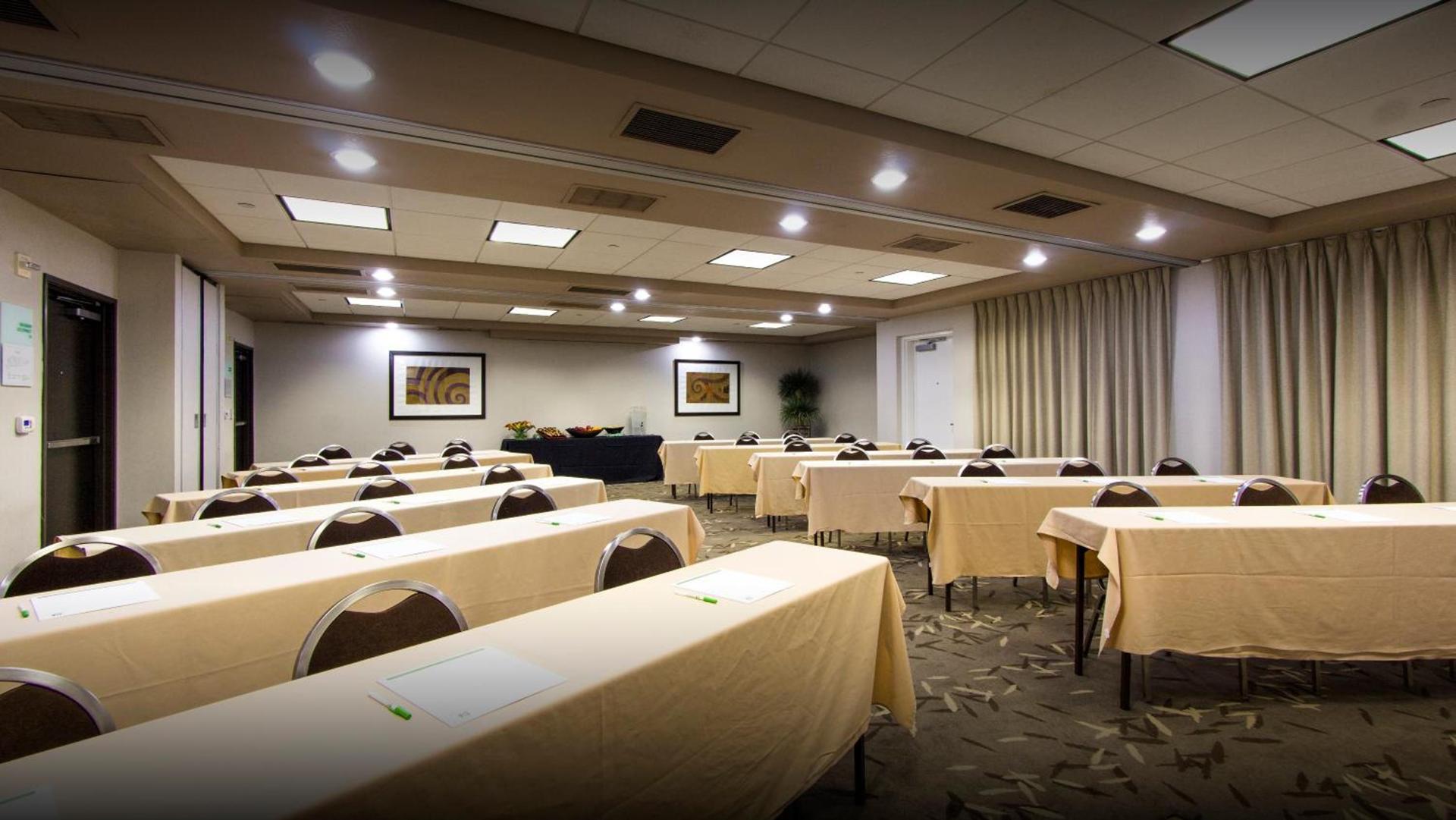 Holiday Inn Scottsdale North- Airpark by IHG photo 54