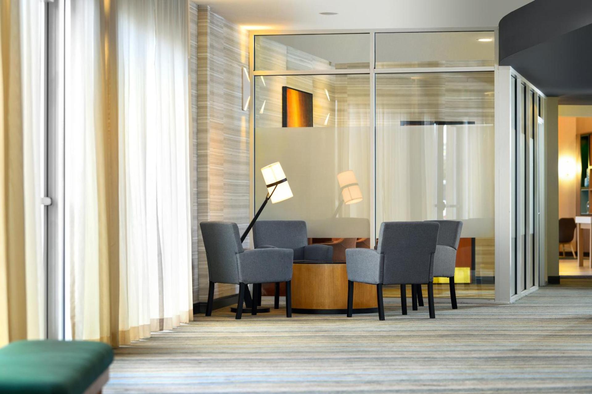 Holiday Inn & Suites Oakland - Airport by IHG photo 15