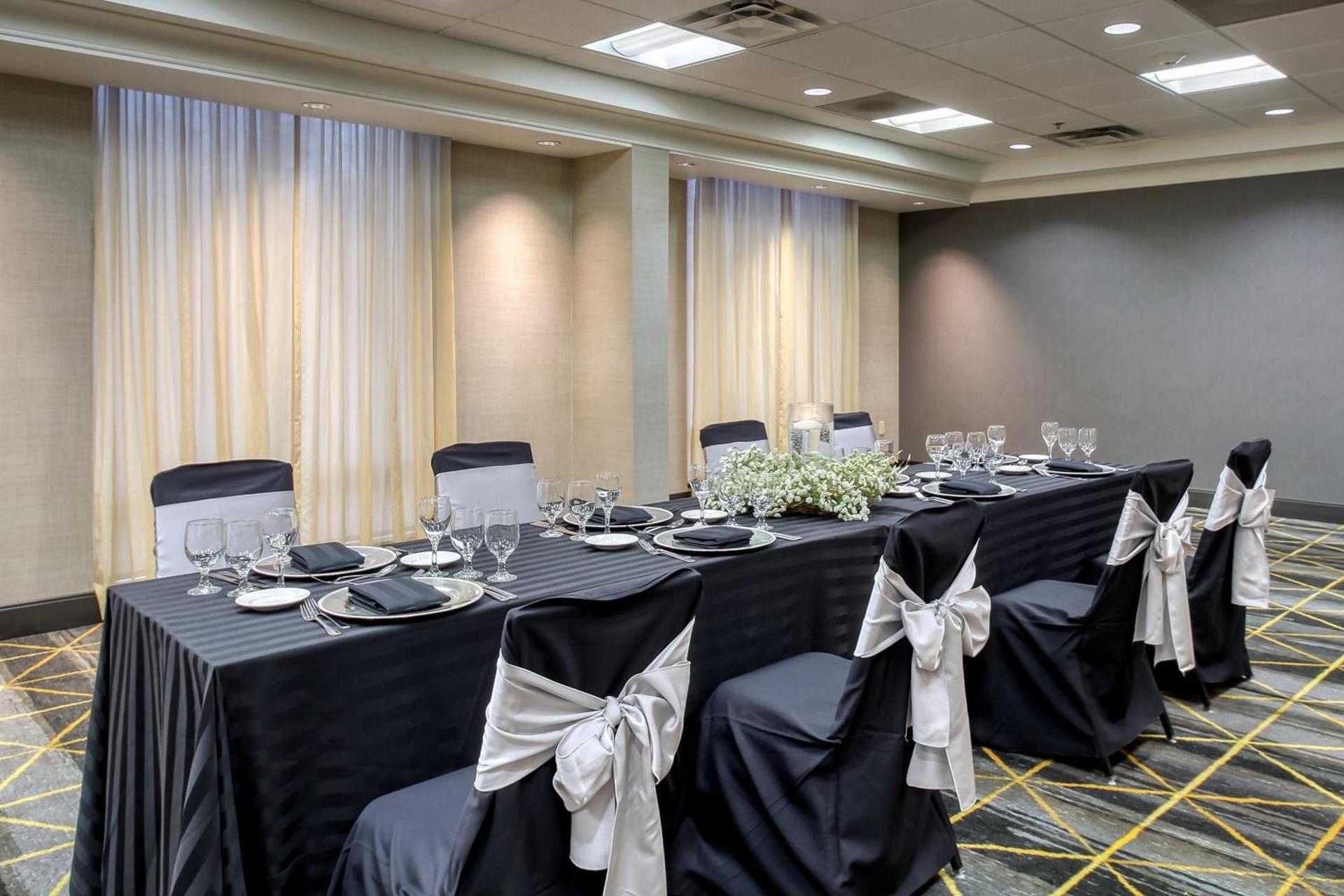 Holiday Inn & Suites Atlanta Airport North by IHG photo 25