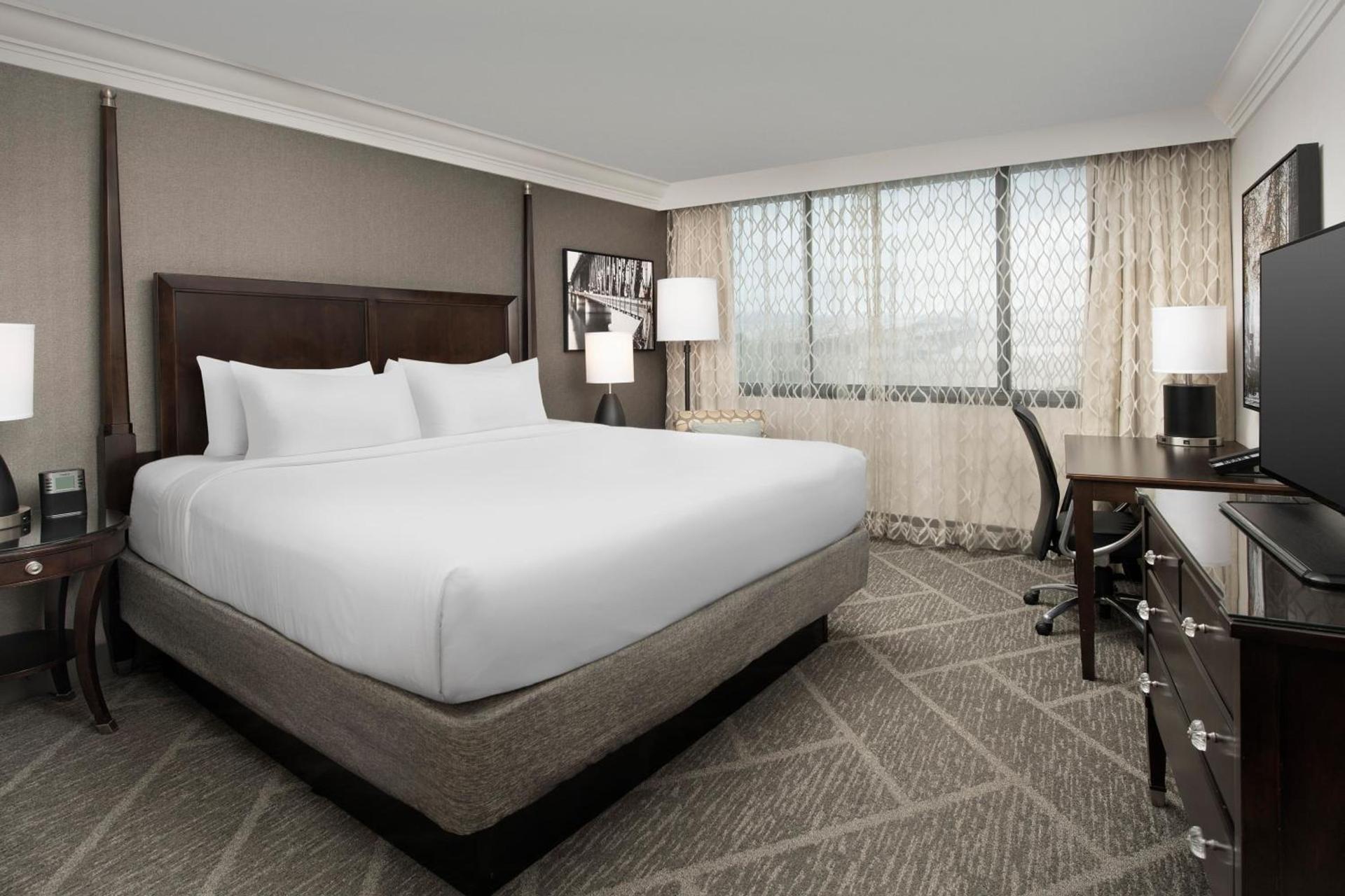 Crowne Plaza Hotel Portland-Downtown Convention Center by IHG photo 59