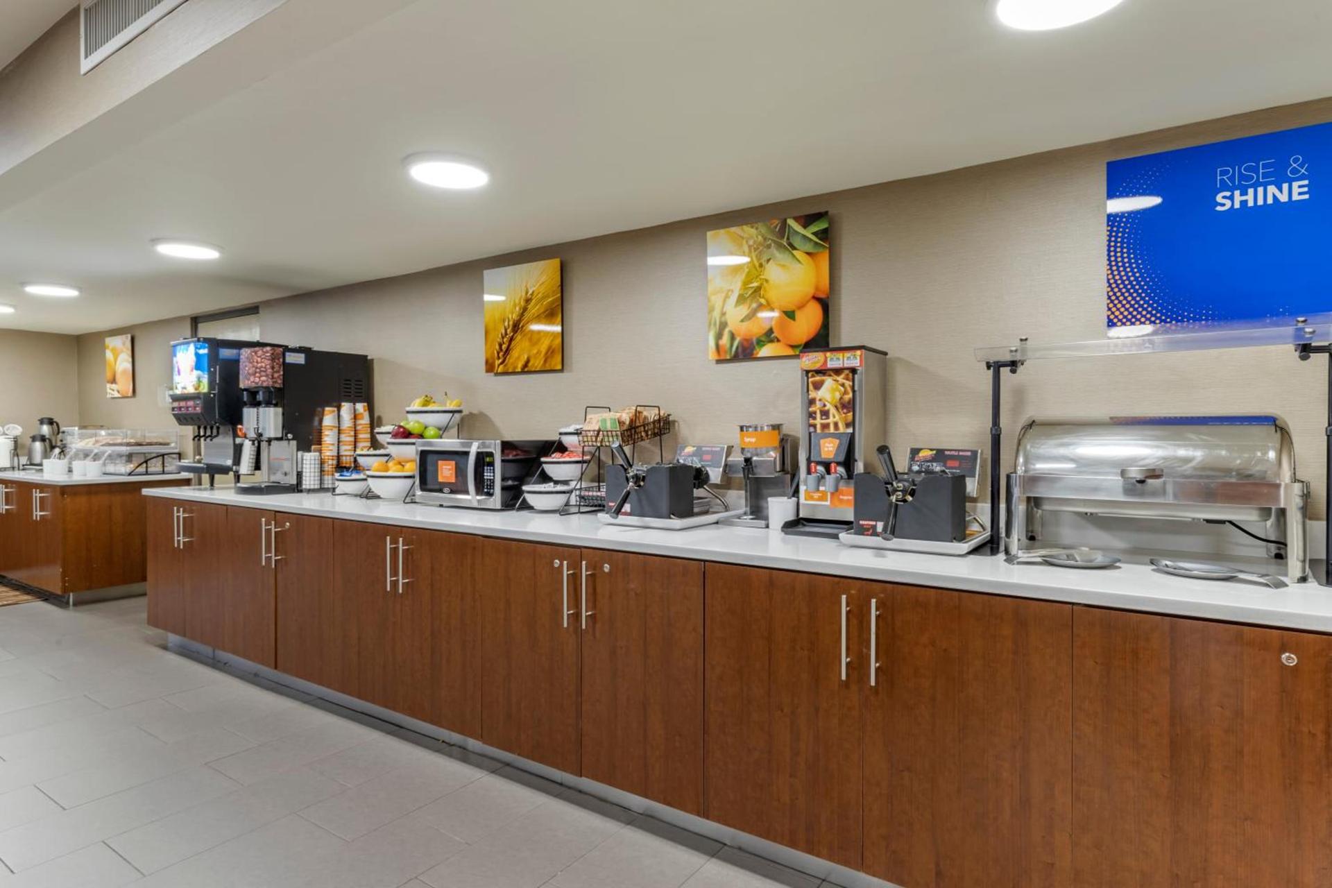 Comfort Inn Charlotte Airport Uptown photo 55