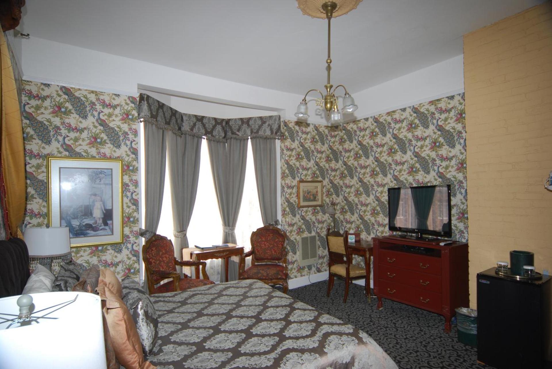 Queen Anne photo 90