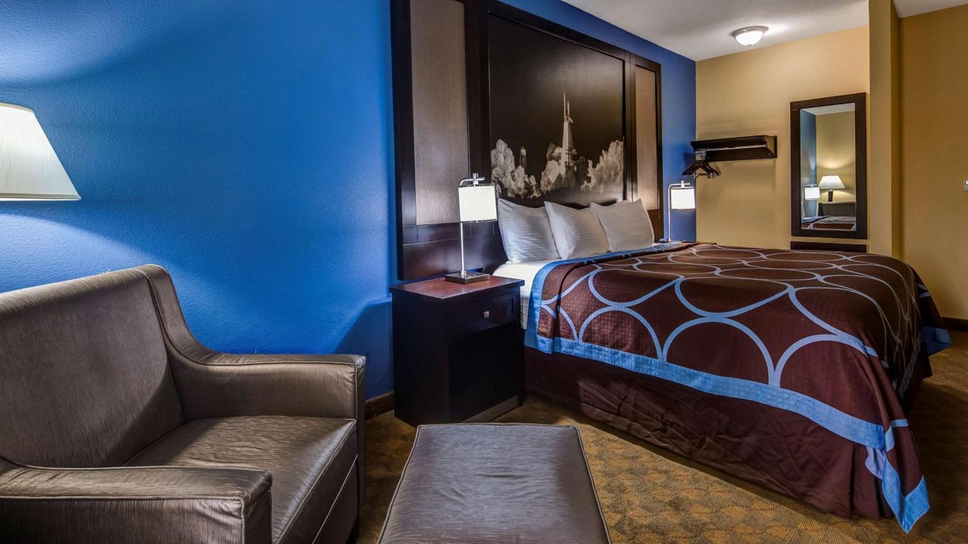 SureStay Plus Hotel by Best Western Alvin photo 11