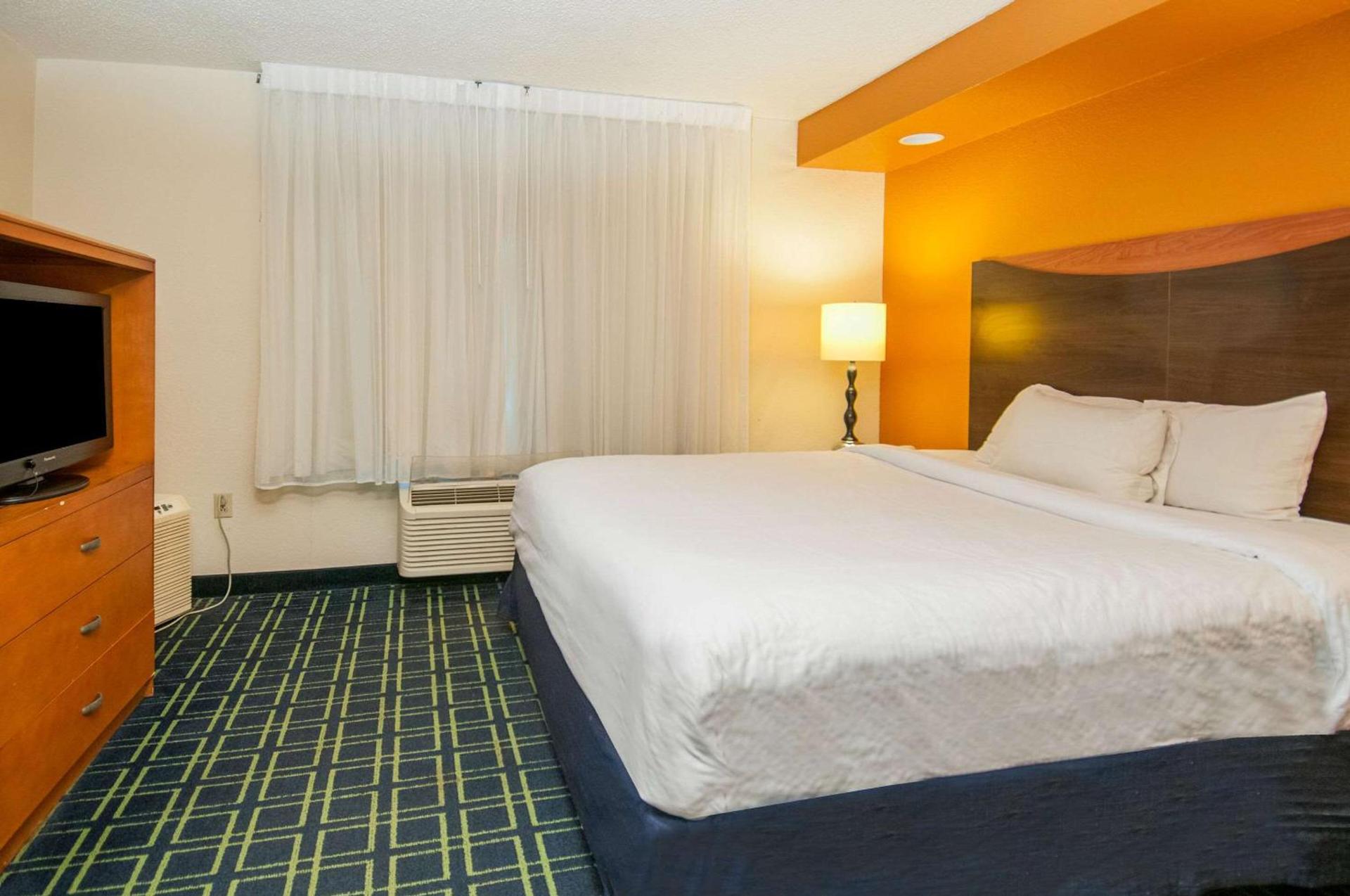 Quality Inn & Suites photo 19