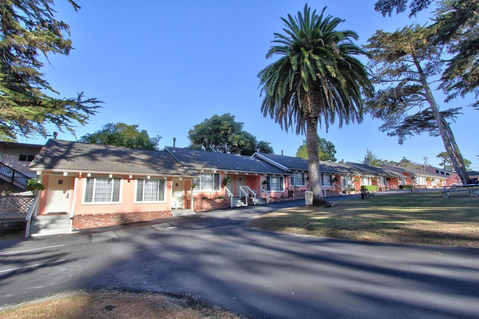 Butterfly Grove Inn photo 2