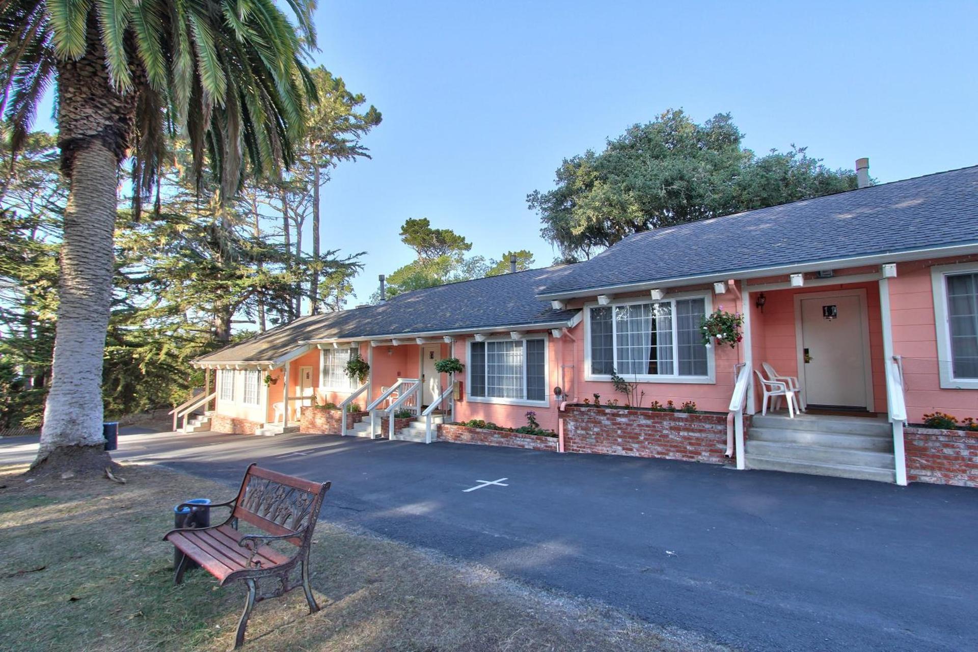 Butterfly Grove Inn photo 3