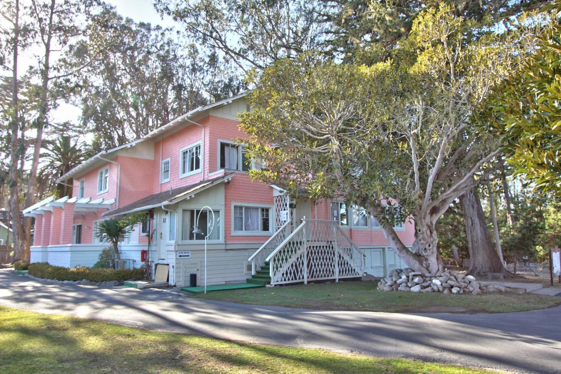 Butterfly Grove Inn photo 4