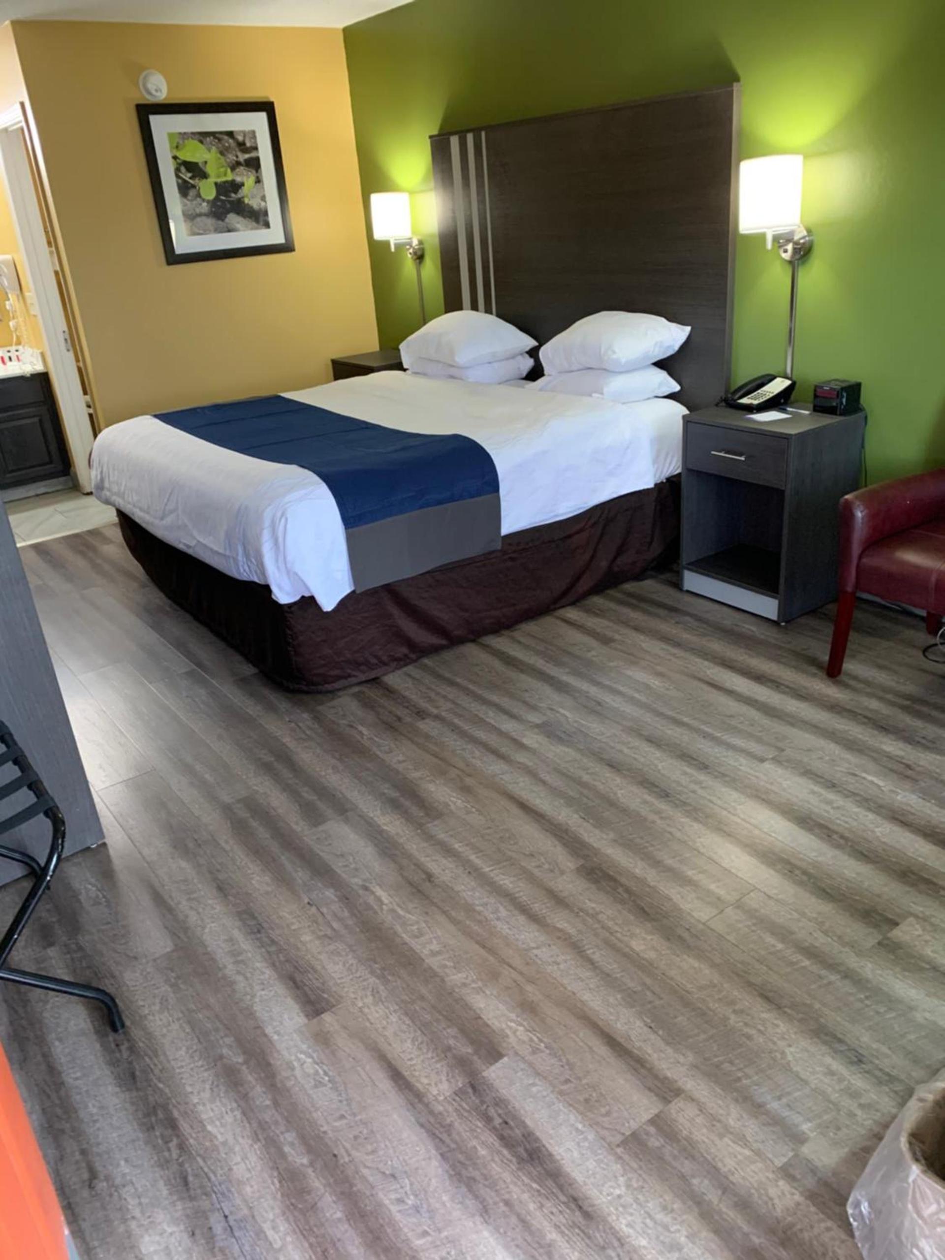 Baymont by Wyndham Selma photo 2