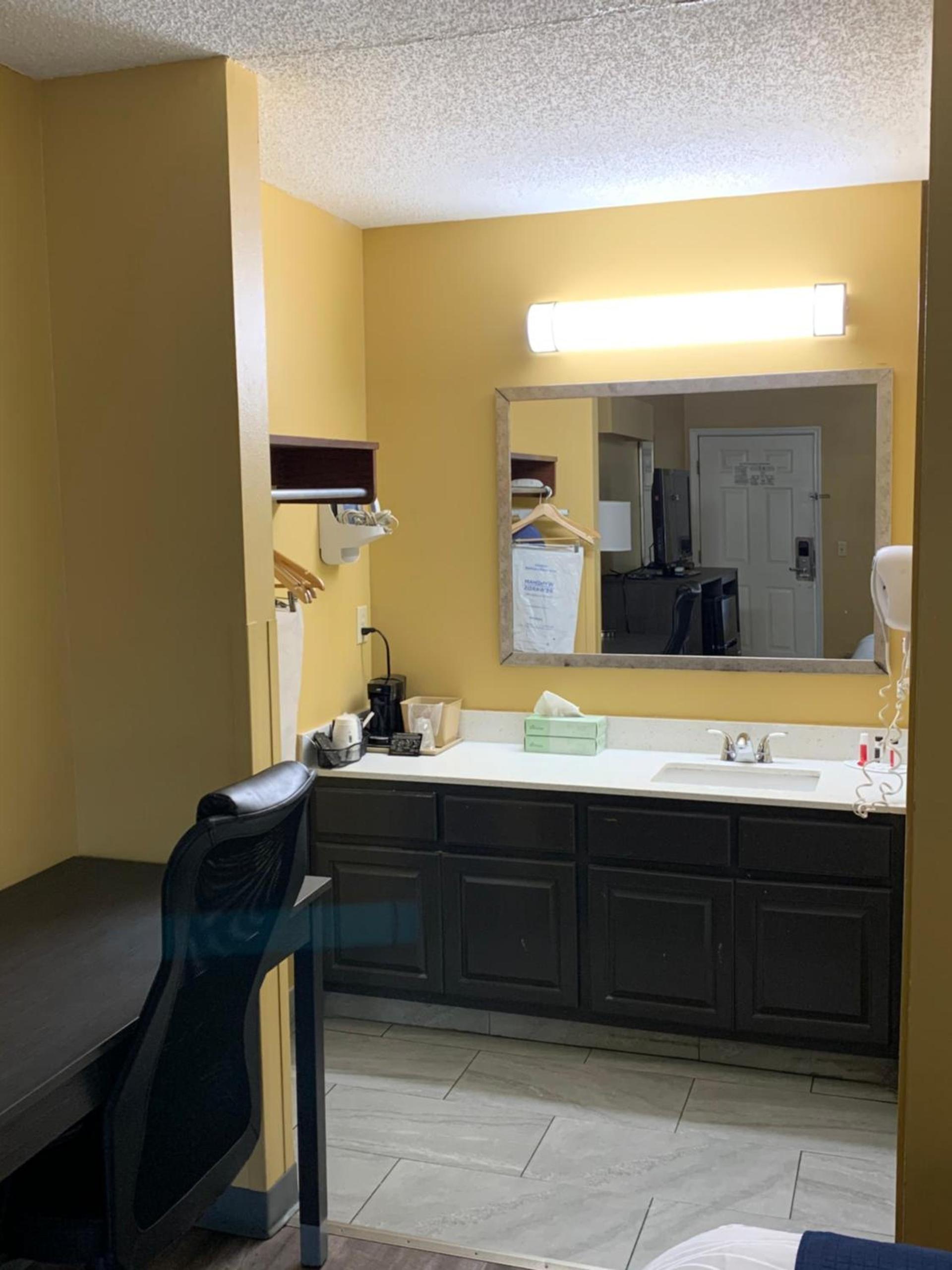 Baymont by Wyndham Selma photo 26