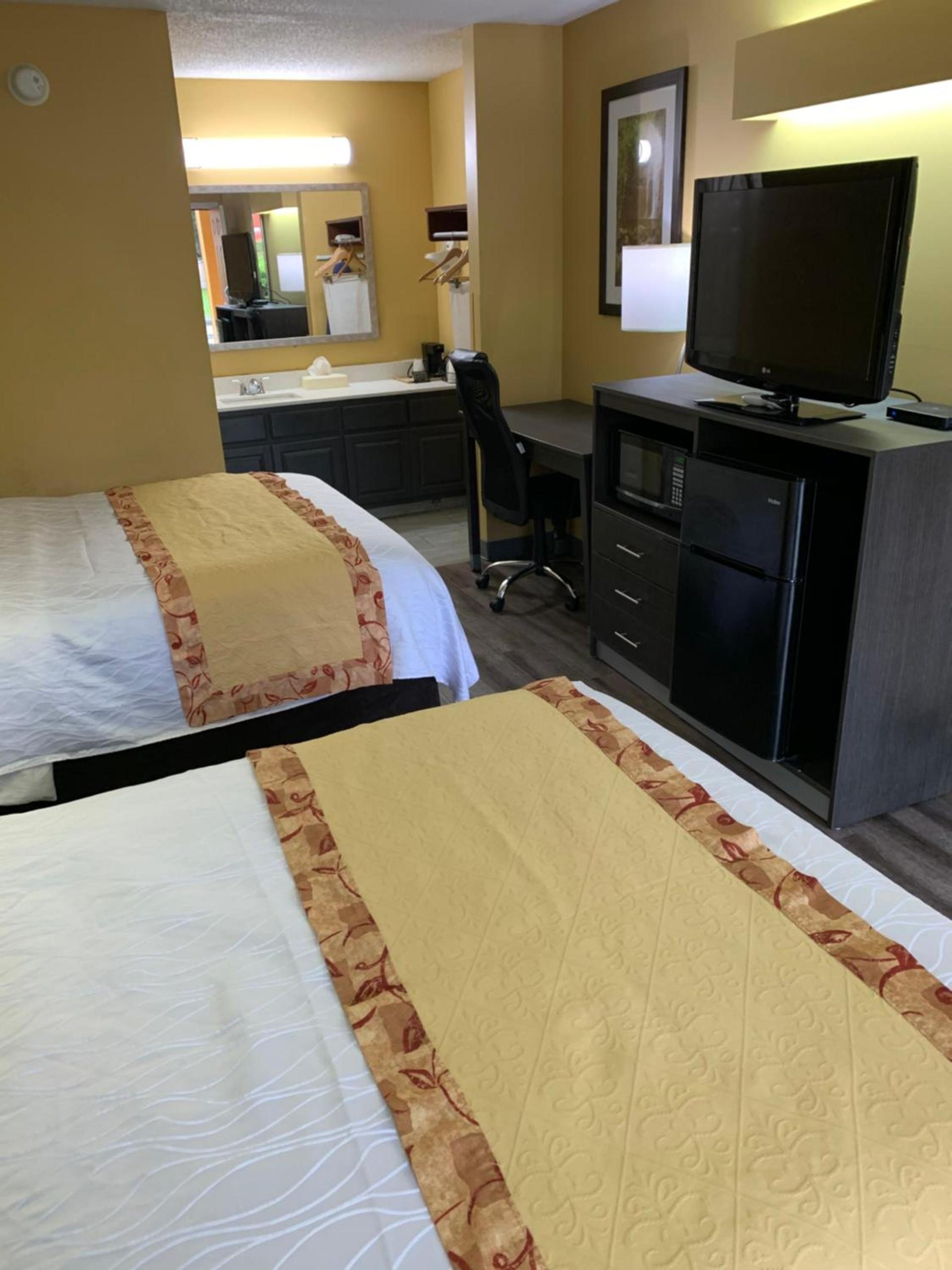 Baymont by Wyndham Selma photo 23