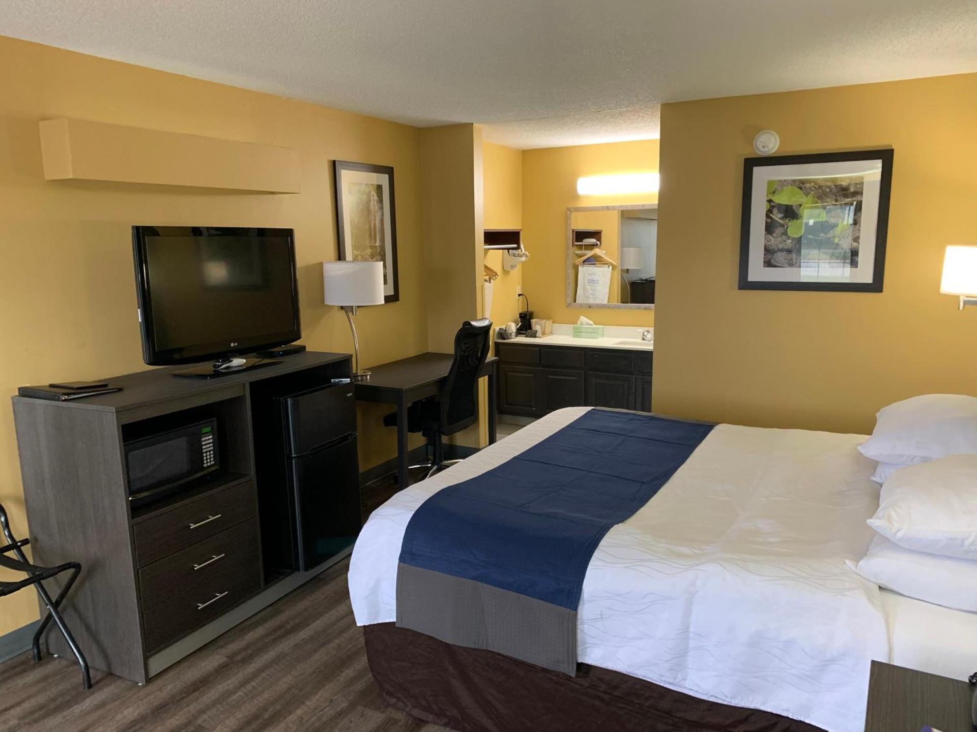 Baymont by Wyndham Selma photo 14