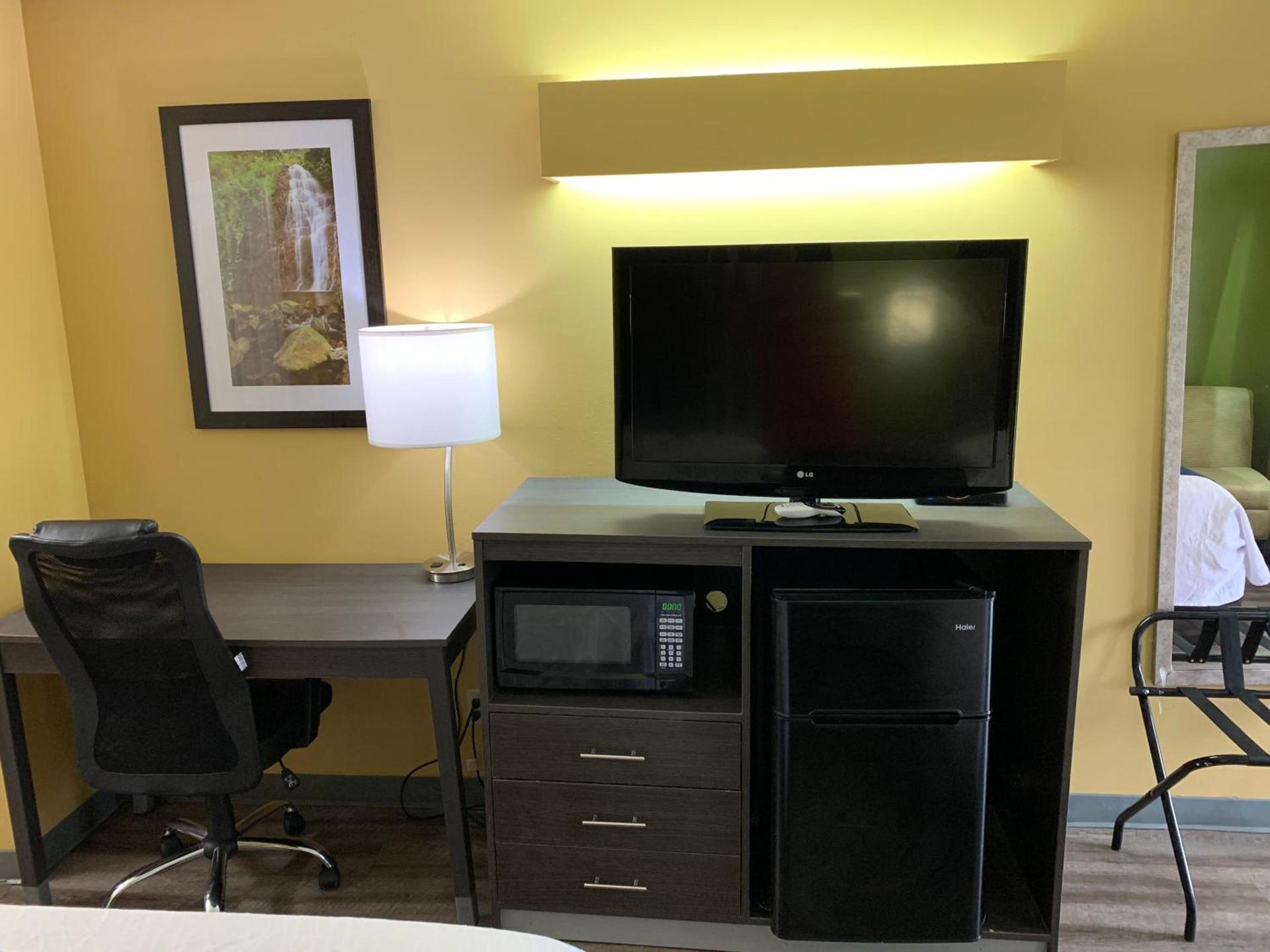 Baymont by Wyndham Selma photo 20