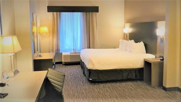 Wingate by Wyndham Erie photo 21