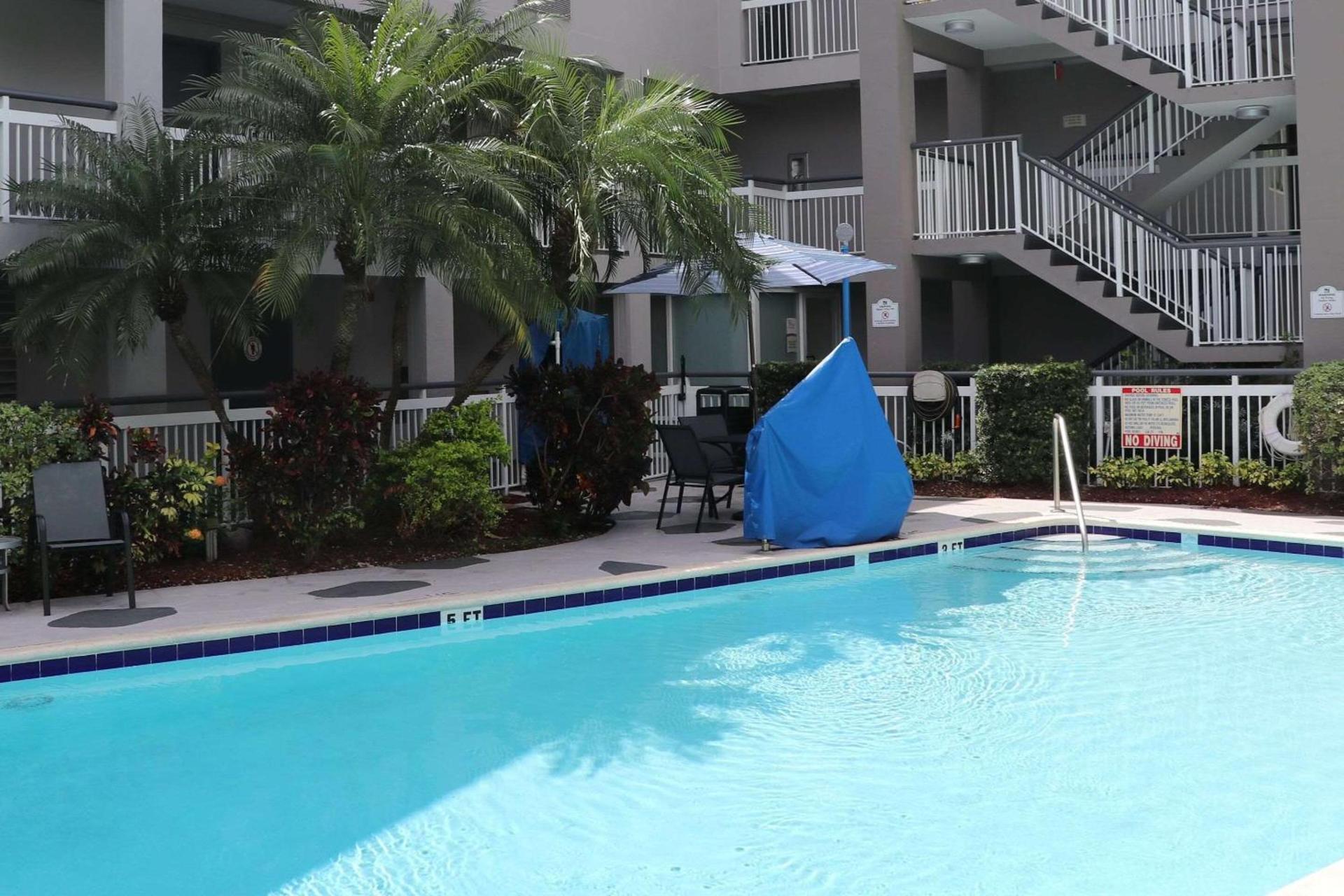 Quality Inn Miami Airport - Doral photo 12