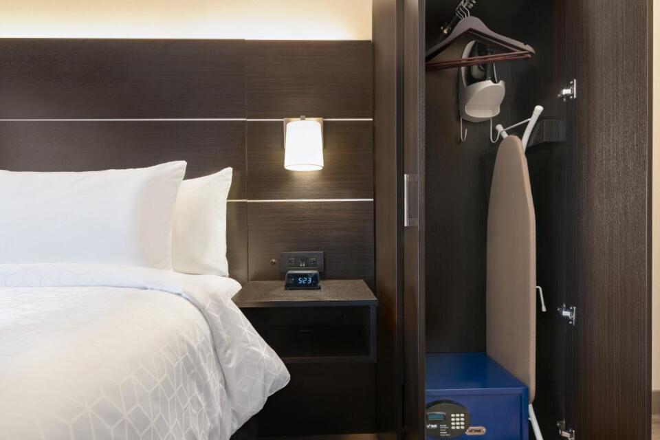 Holiday Inn Express - Jamaica - JFK AirTrain - NYC by IHG photo 10
