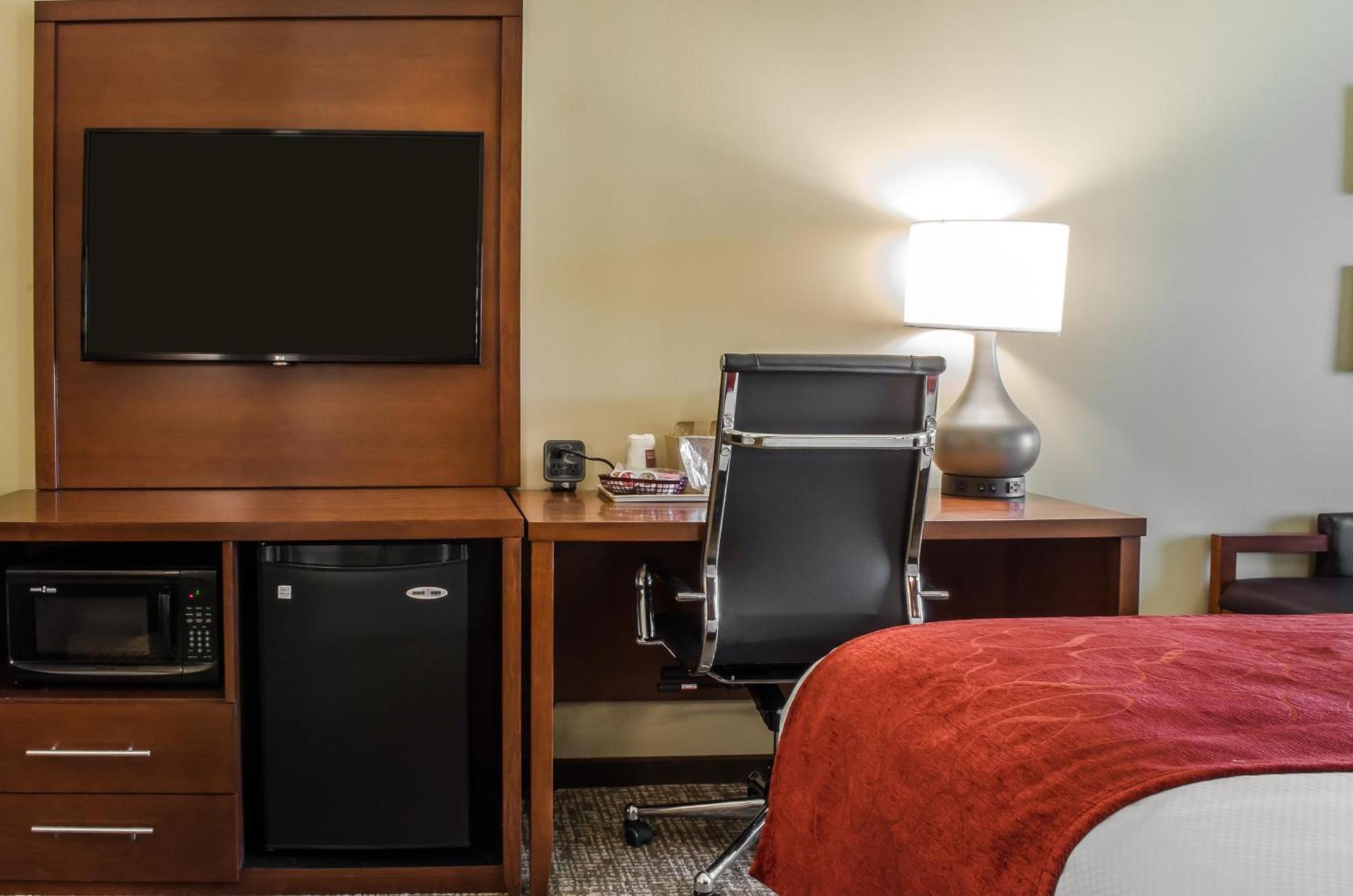 Comfort Suites Manheim - Lancaster photo 53