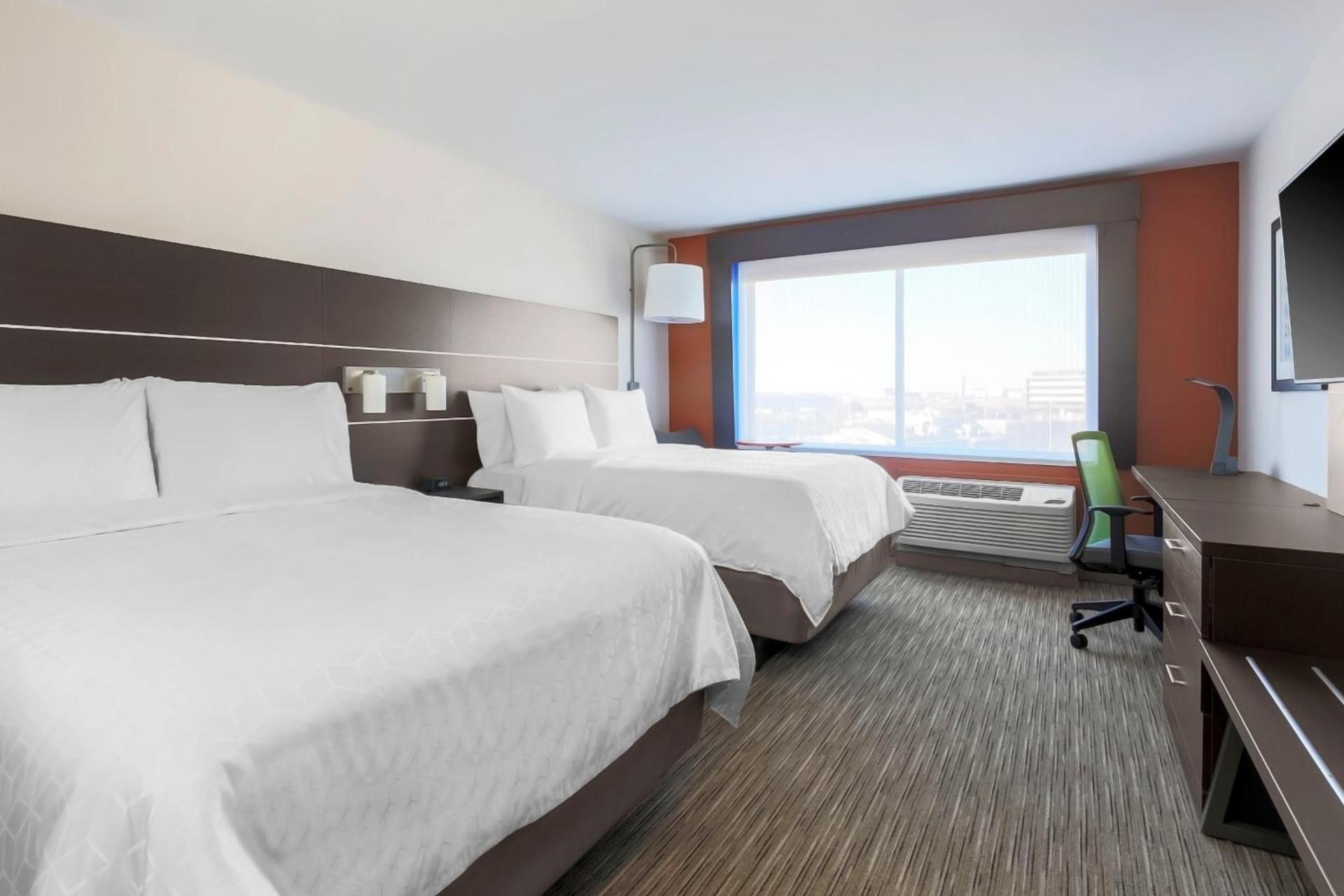 Holiday Inn Express & Suites Chicago O'Hare Airport by IHG photo 39