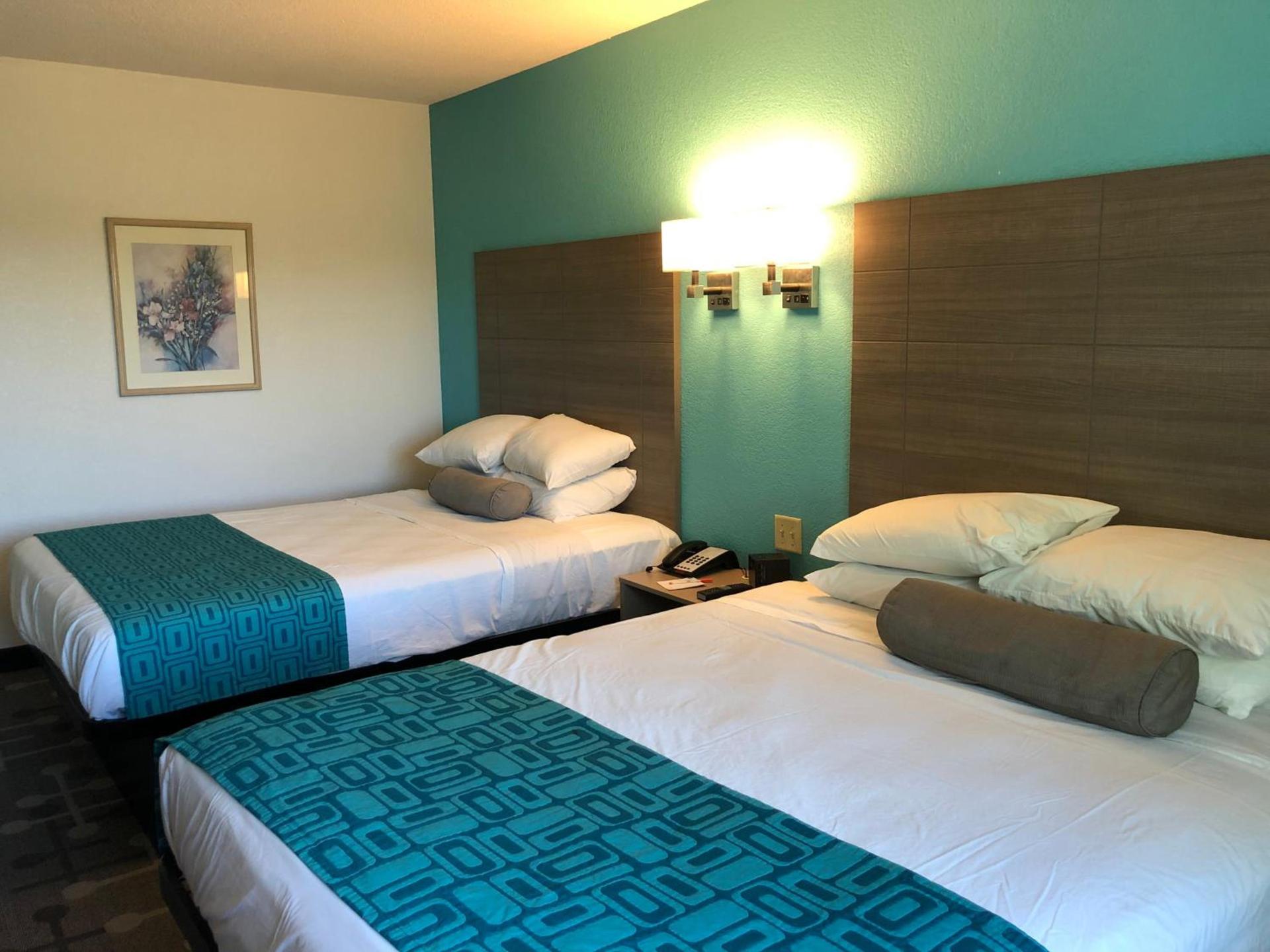 Red Lion Inn & Suites Elk Grove Village photo 8