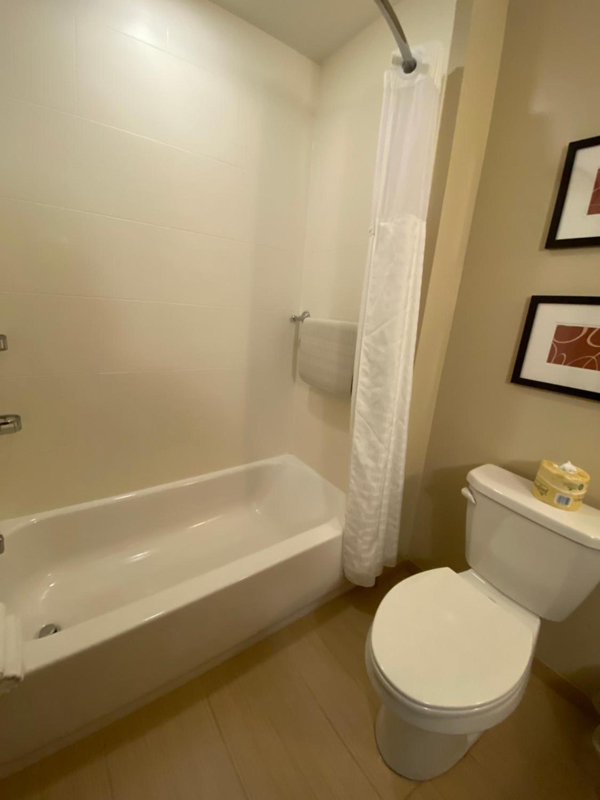 Comfort Suites Manheim - Lancaster photo 46