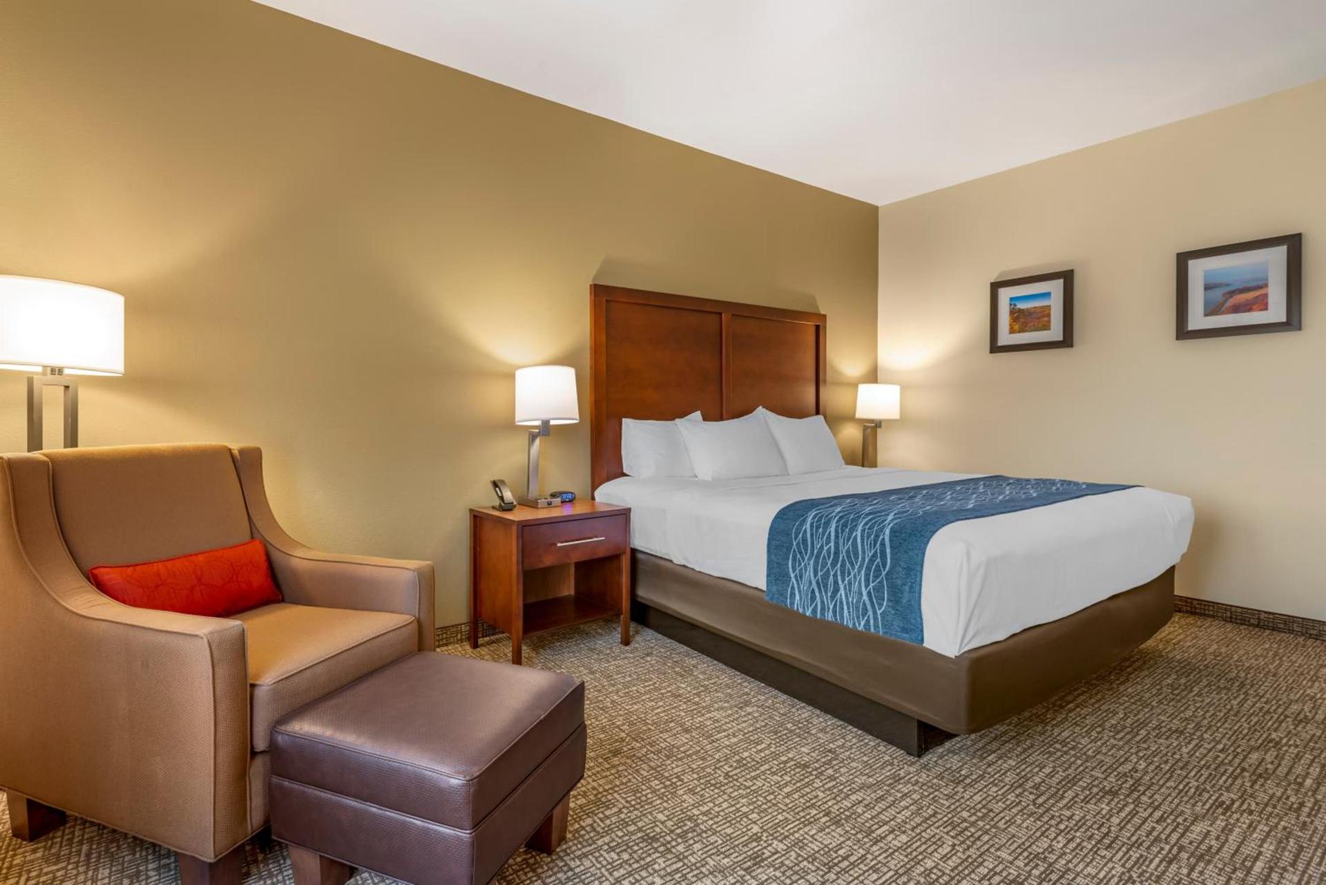 Comfort Inn Brewster photo 11
