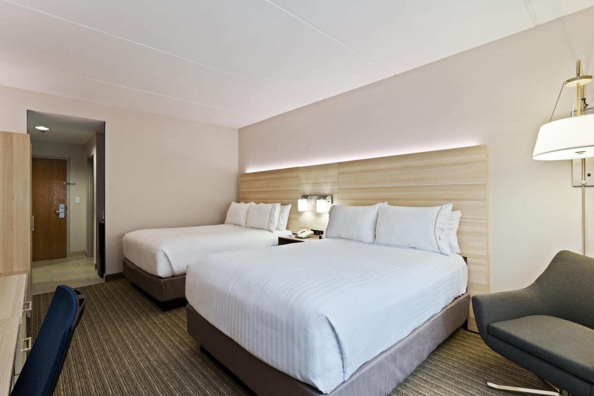 Holiday Inn Express Hotel & Suites Inverness by IHG photo 3