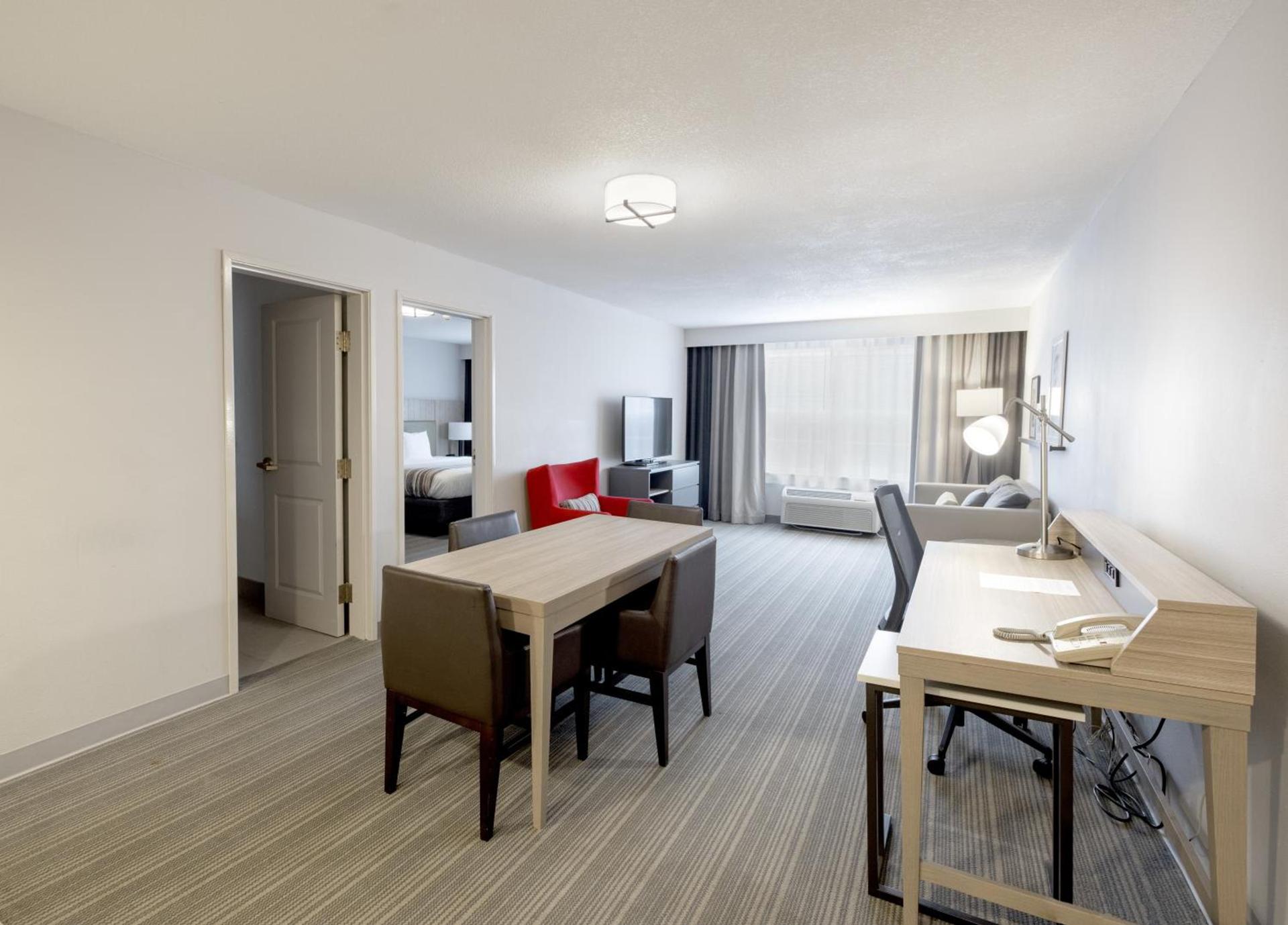 Country Inn & Suites by Radisson, Tinley Park, IL photo 71