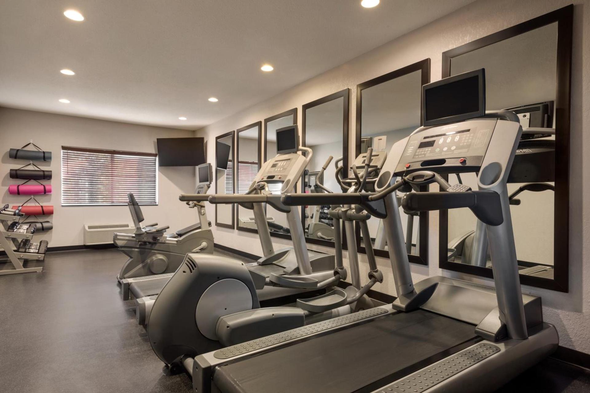 Country Inn & Suites by Radisson, Brookings photo 51