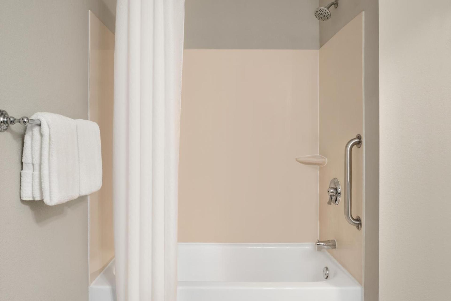 Country Inn & Suites by Radisson, Brookings photo 55