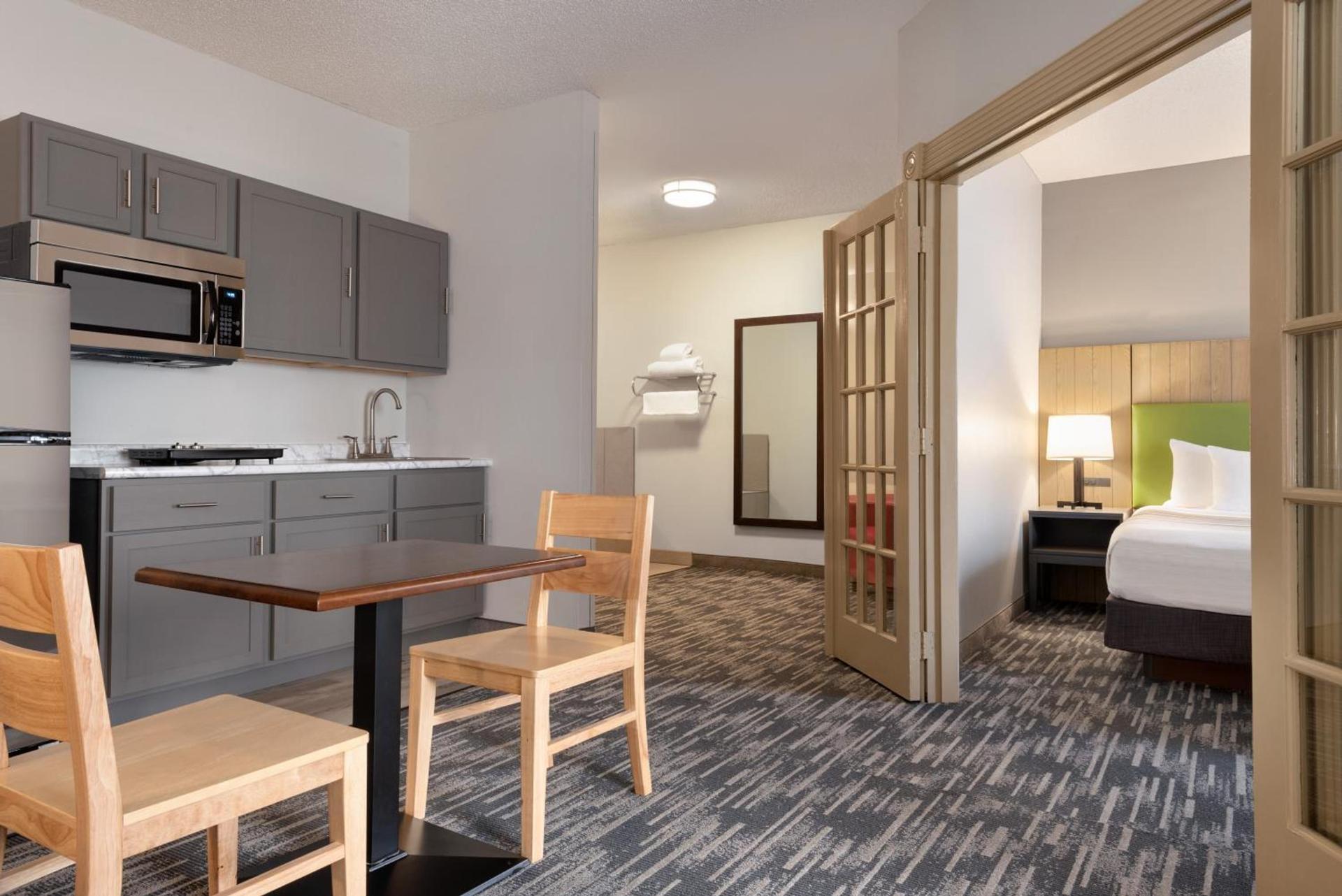 Country Inn & Suites by Radisson, Brookings photo 58