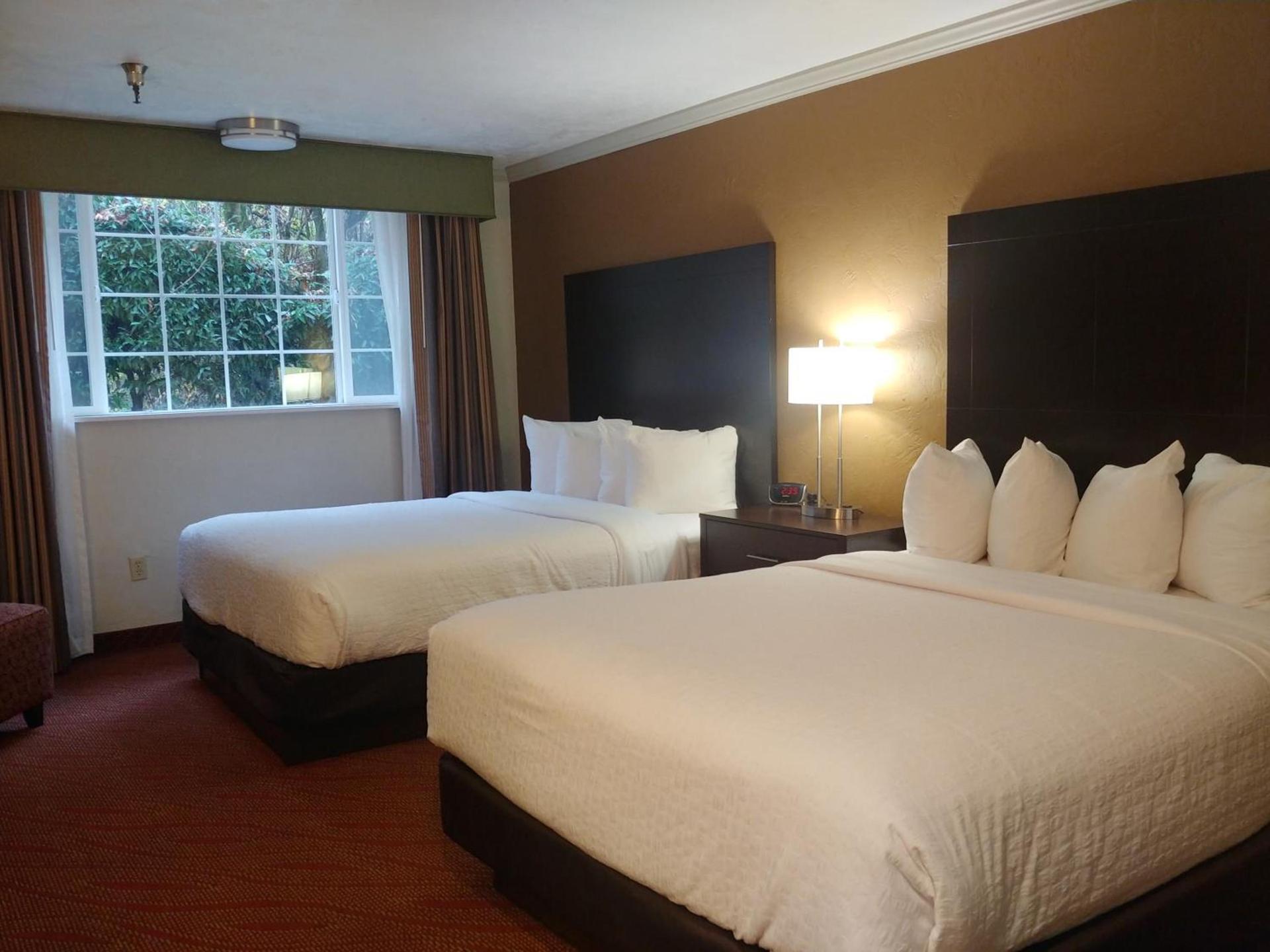 Best Western Plus Parkway Inn photo 43