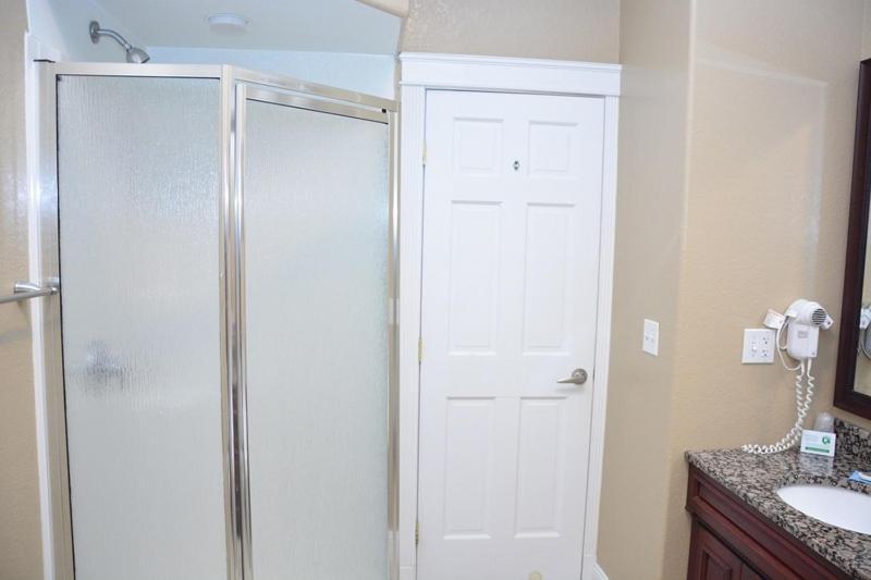 Roosevelt Inn & Suites photo 45