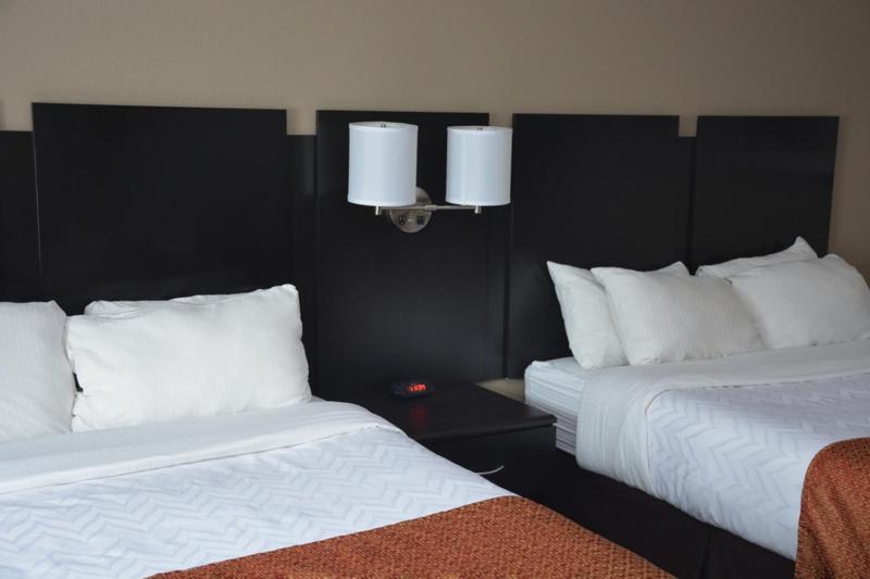 Roosevelt Inn & Suites photo 26
