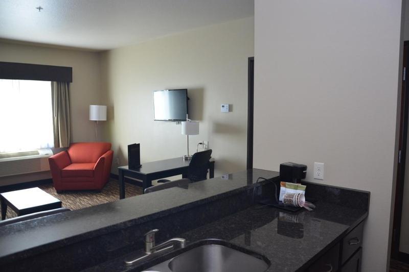 Roosevelt Inn & Suites photo 6