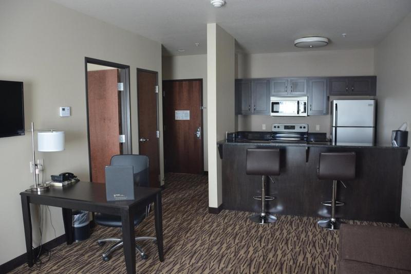 Roosevelt Inn & Suites photo 43