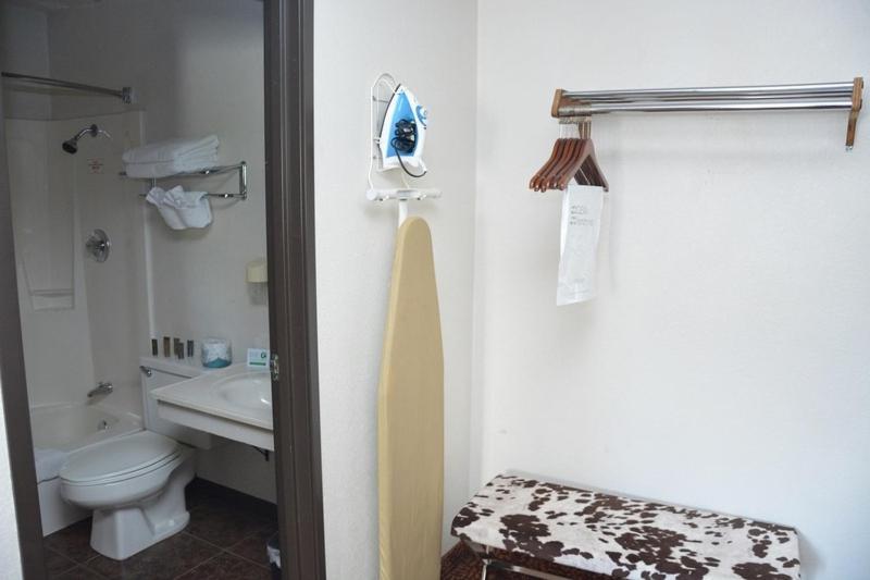 Roosevelt Inn & Suites photo 32