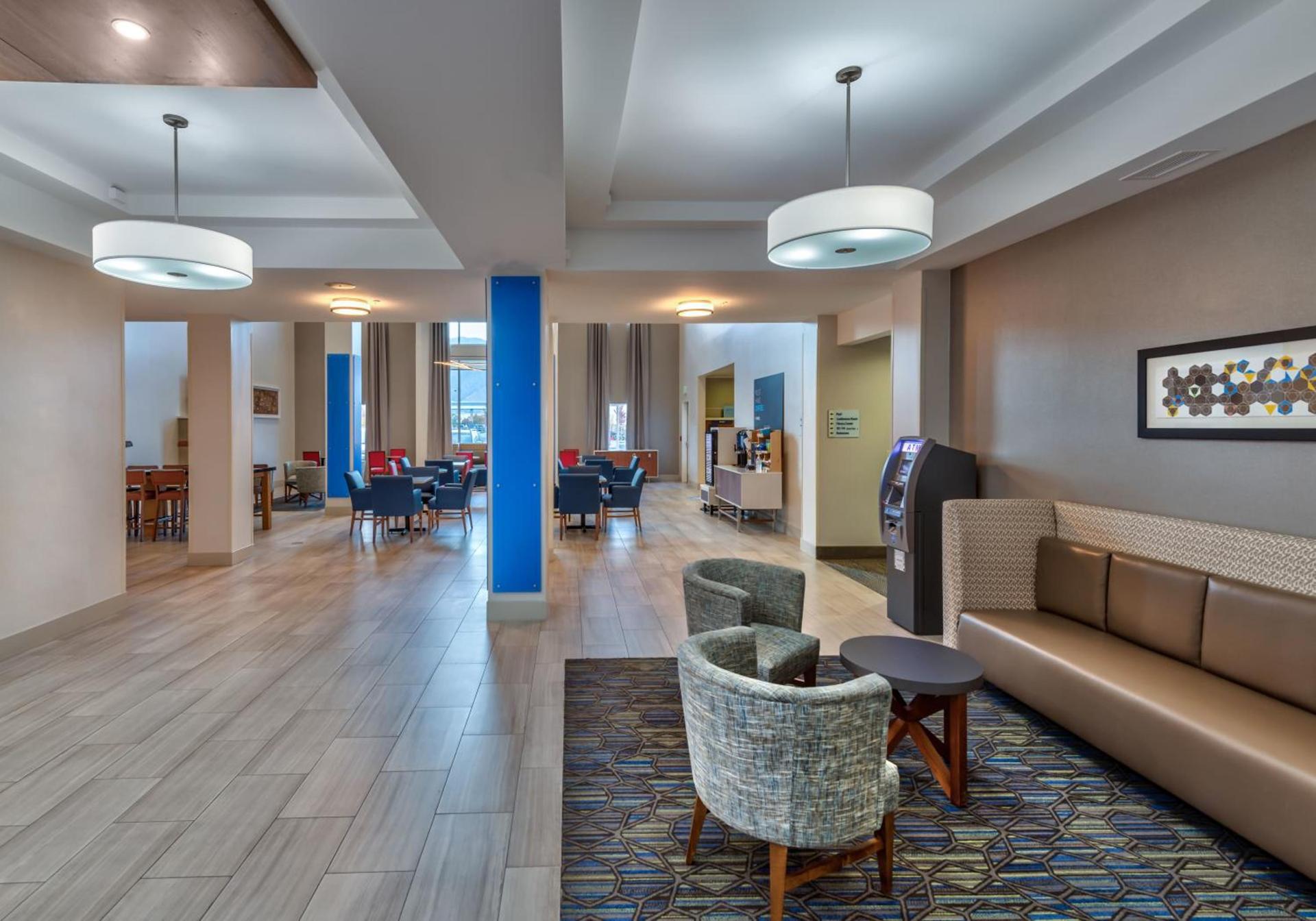 Holiday Inn Express Hotel & Suites Minden by IHG photo 6