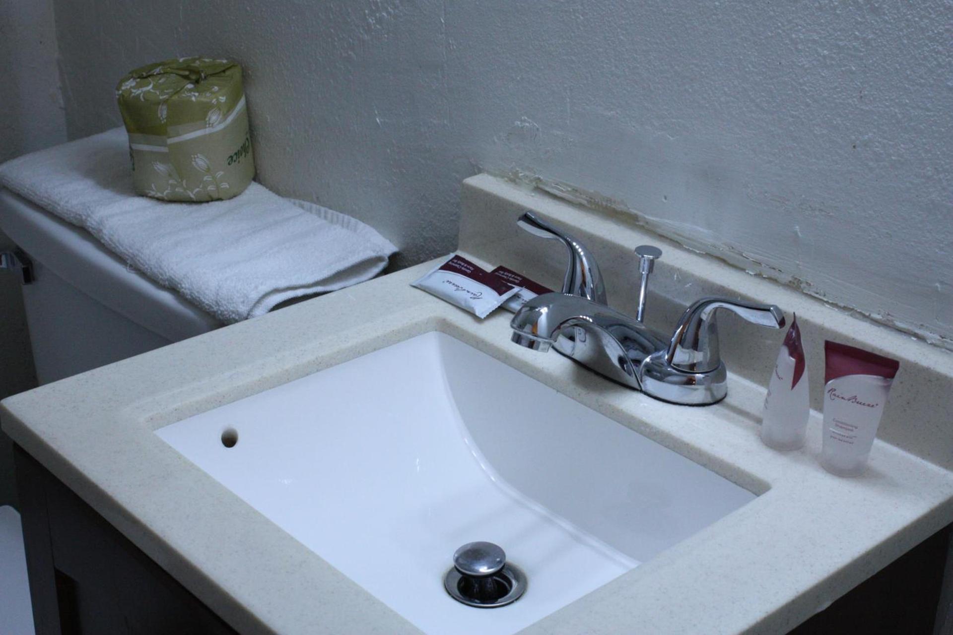 Nampa Downtown Inn photo 15