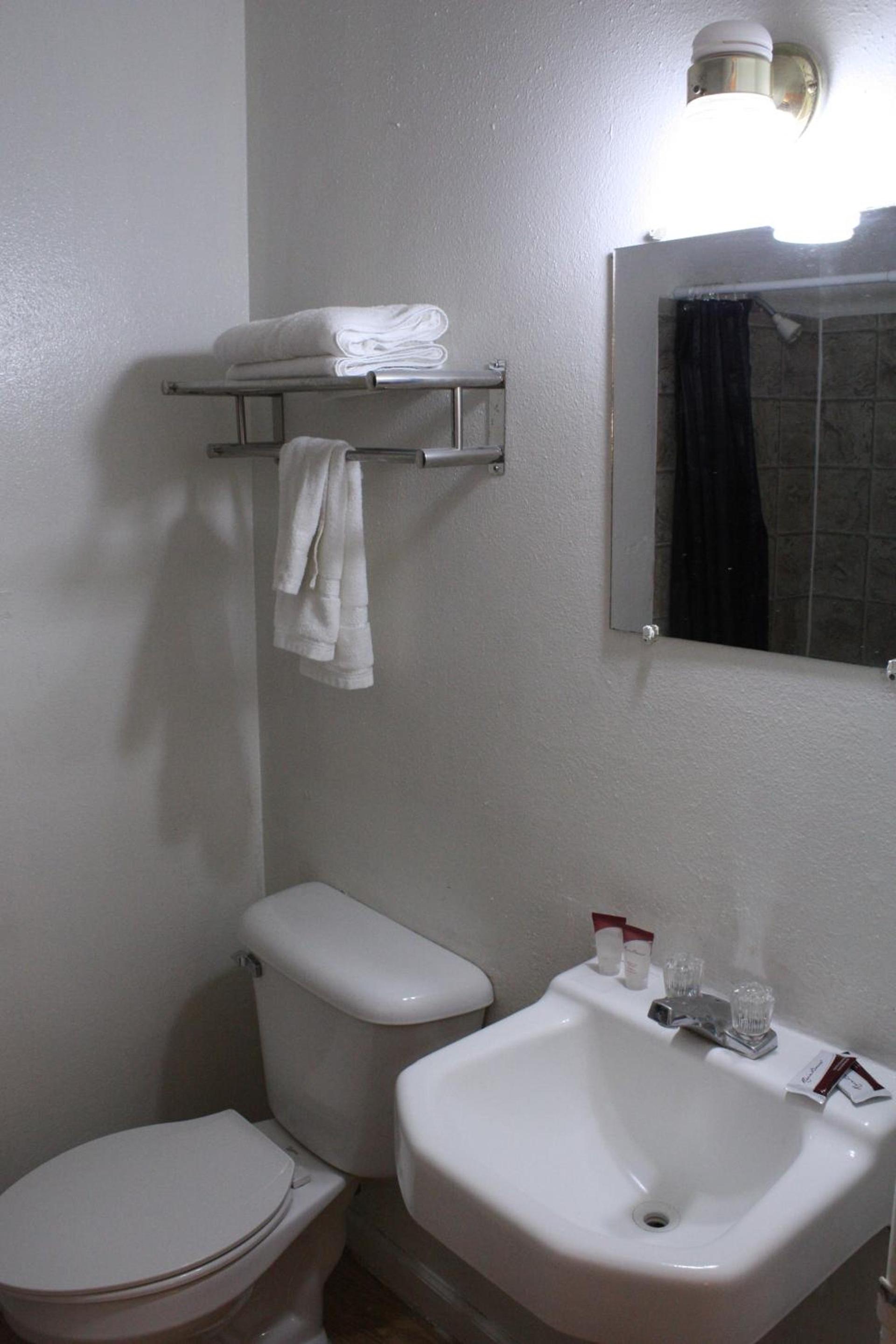 Nampa Downtown Inn photo 18