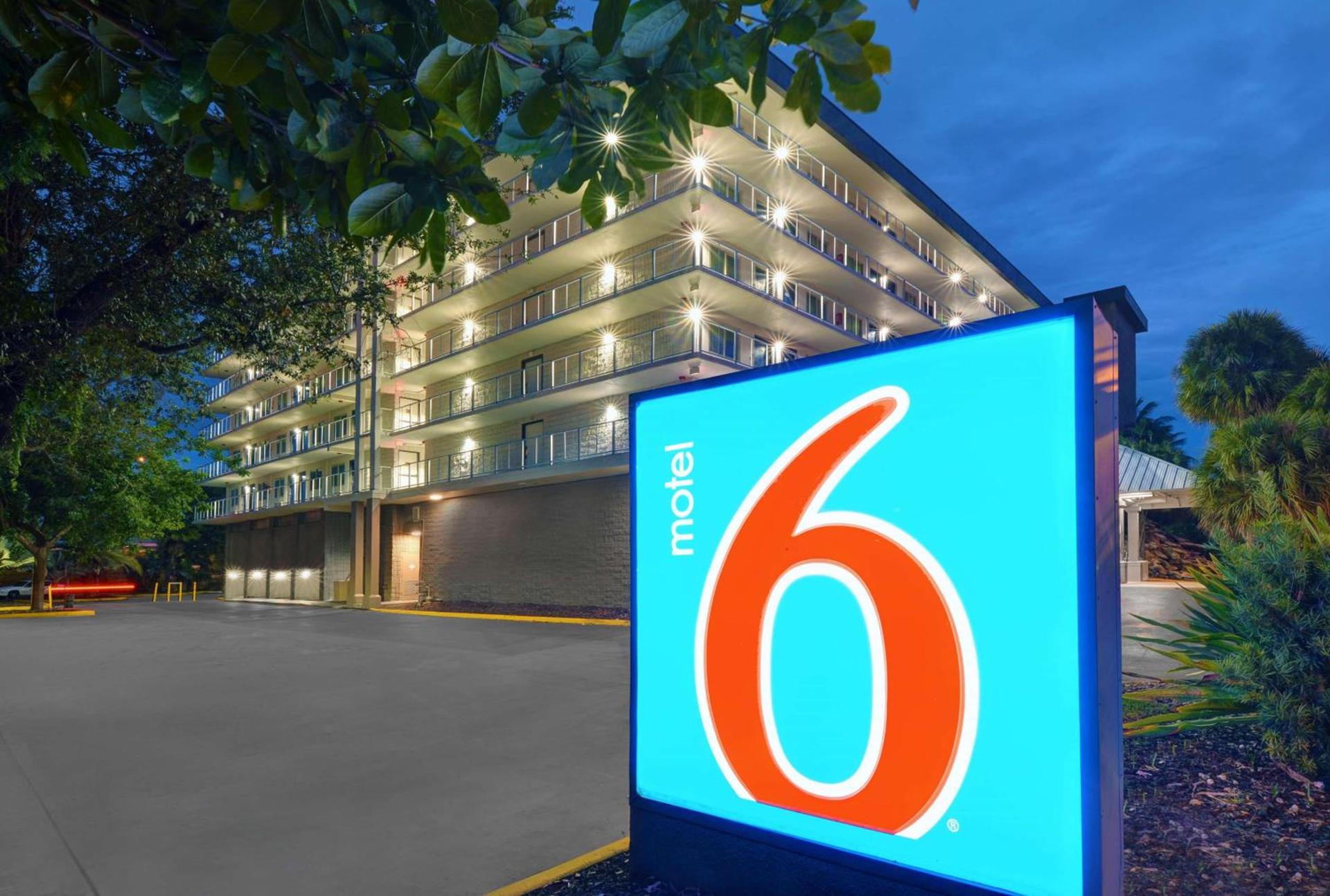 Motel 6-Cutler Bay, FL photo 2